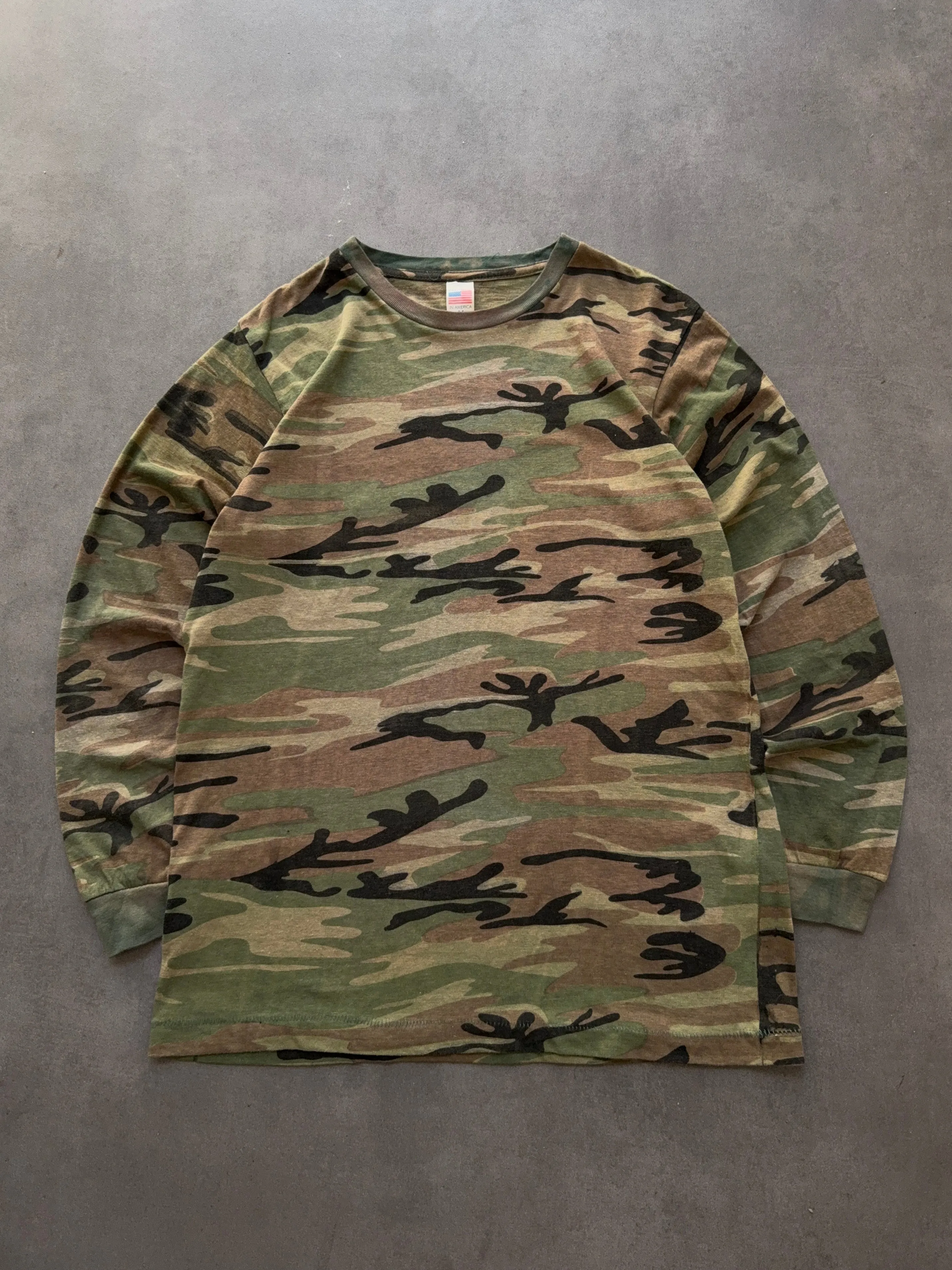 Perfect Comfort 1980s Camo Longsleeve t-shirt (M)