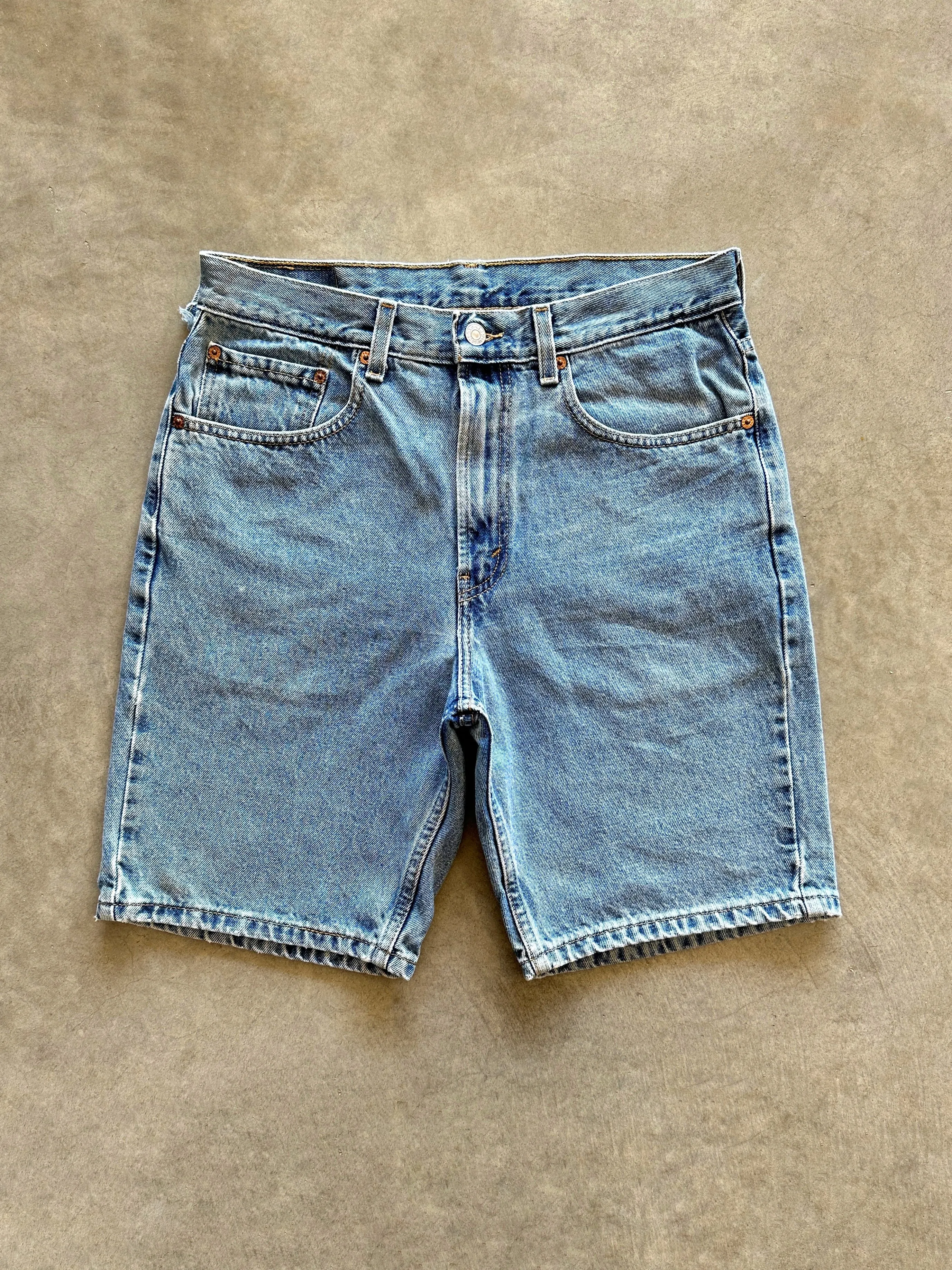 1990s Levis denim shorts (32) High Rise Waist Hassle free maintenance