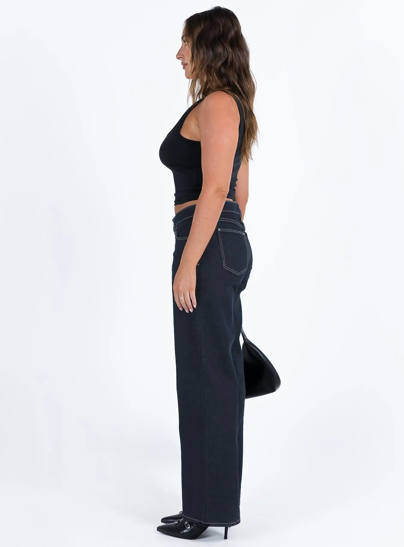 Modern Minimalist Fashion Lover Abrand 99 Low & Wide Alice Jeans