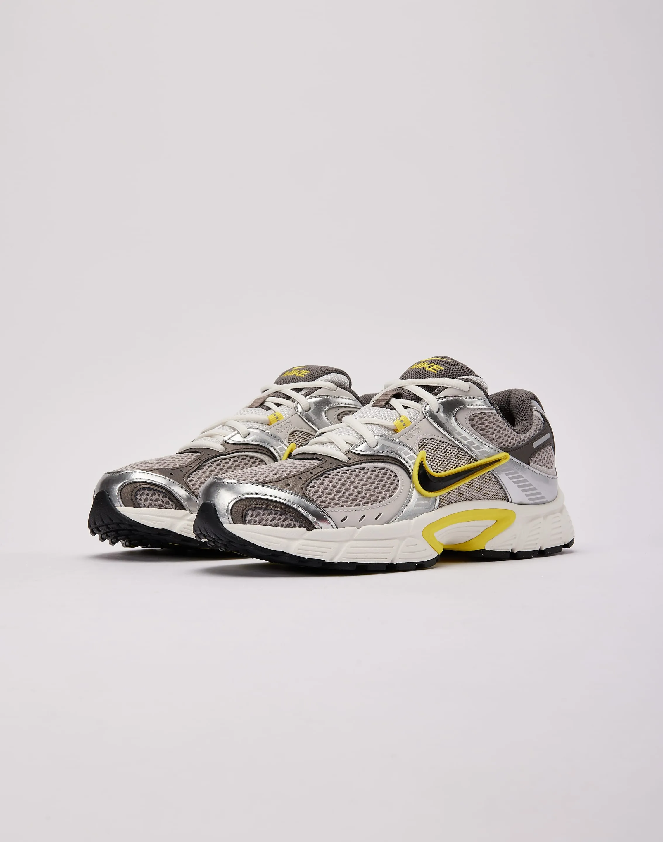 multi - strap shoes Nike V5 RNR