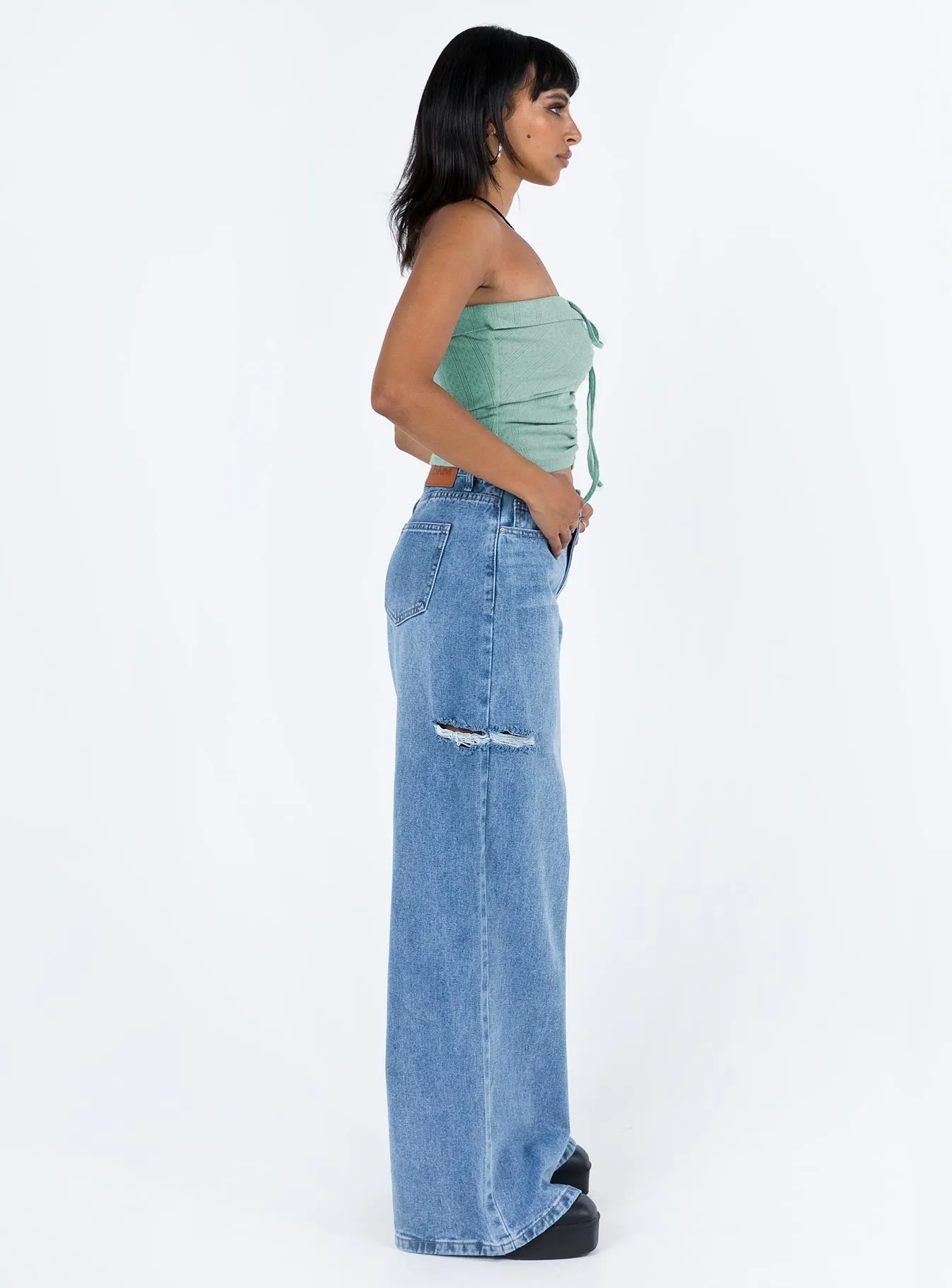 Teags Jeans Mid Wash Denim Edgy Design Timeless Waist