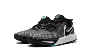 solo - run Gait Enhancement Kyrie 8 GS "Orca"