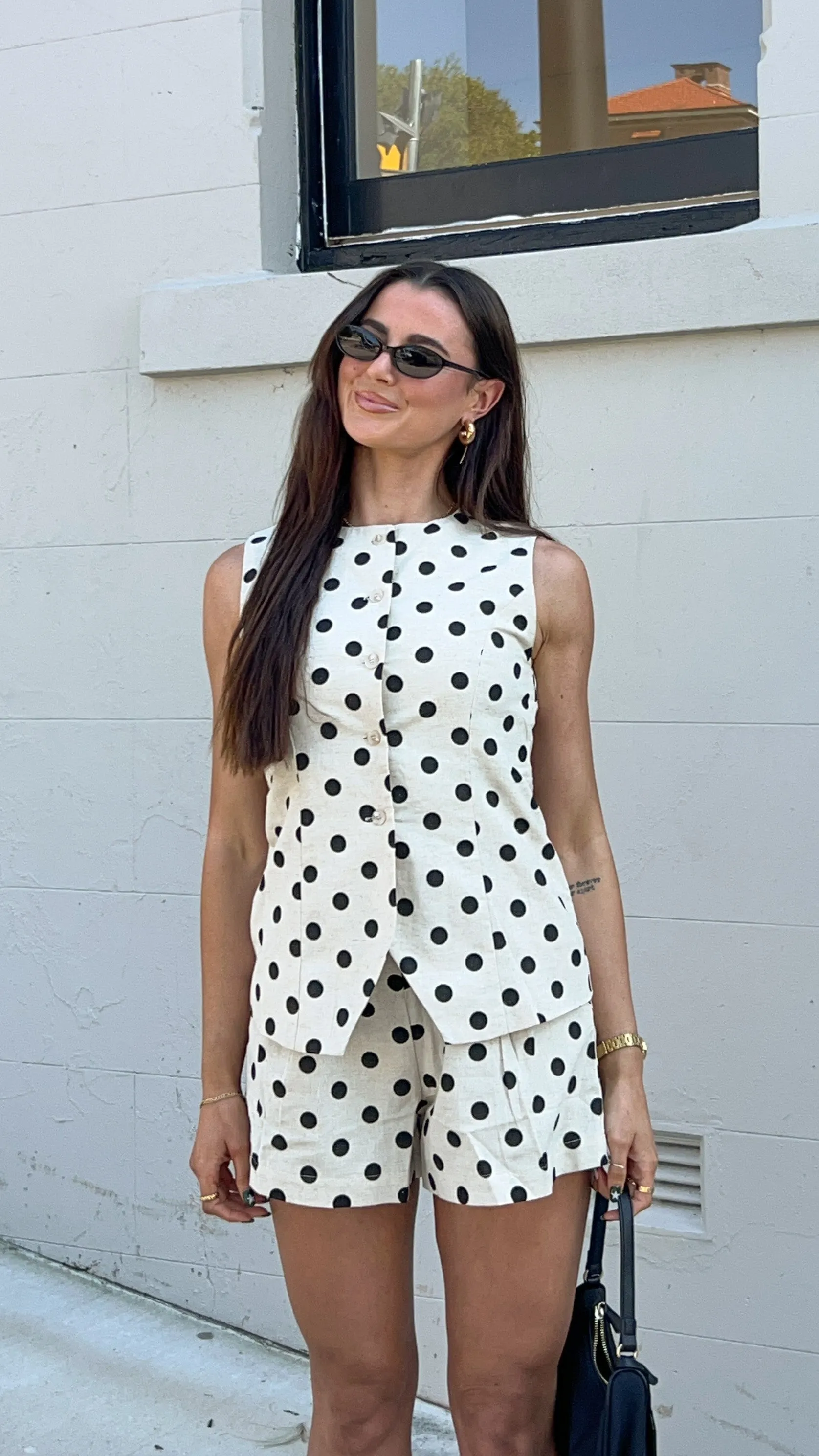 QuickAccessPockets Laolani Button Up Vest Top - Oat Black Polka