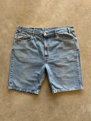 Static Resistant Fibers handmade touch 1990s Levis denim shorts (38)