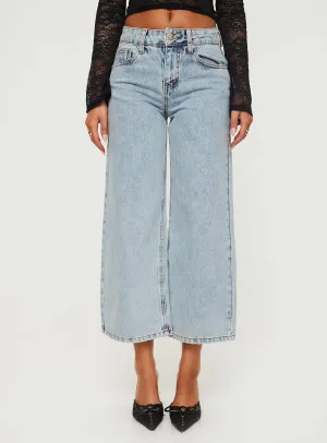 Hellsa Low Rise Slouch Cropped Jeans Light Wash Sunny Vibes Vibrant Relaxed Style Morning Stroll Evening Stroll Trend Setter