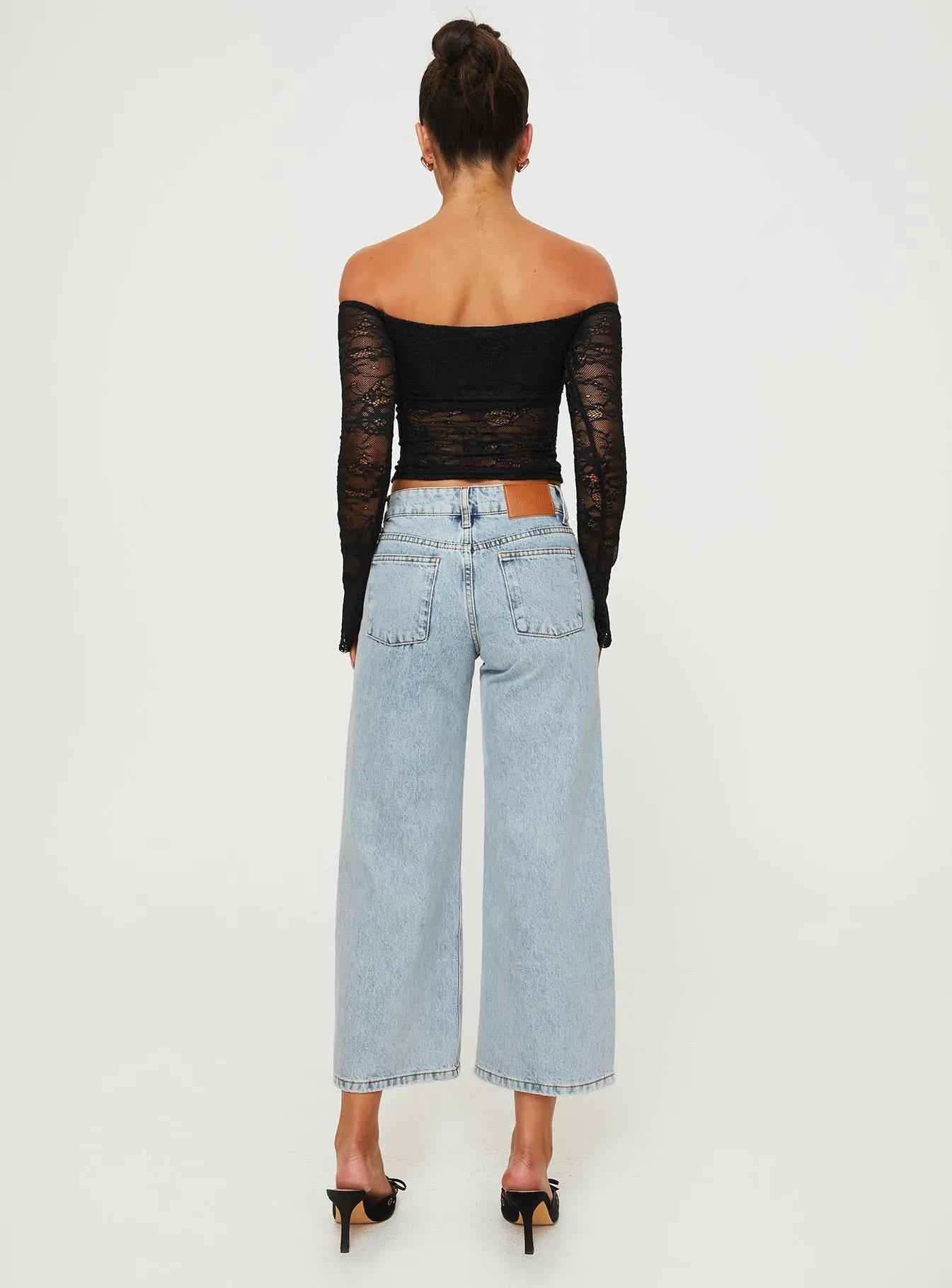 Hellsa Low Rise Slouch Cropped Jeans Light Wash Hypoallergenic Material Composition Eco Conscious Denim