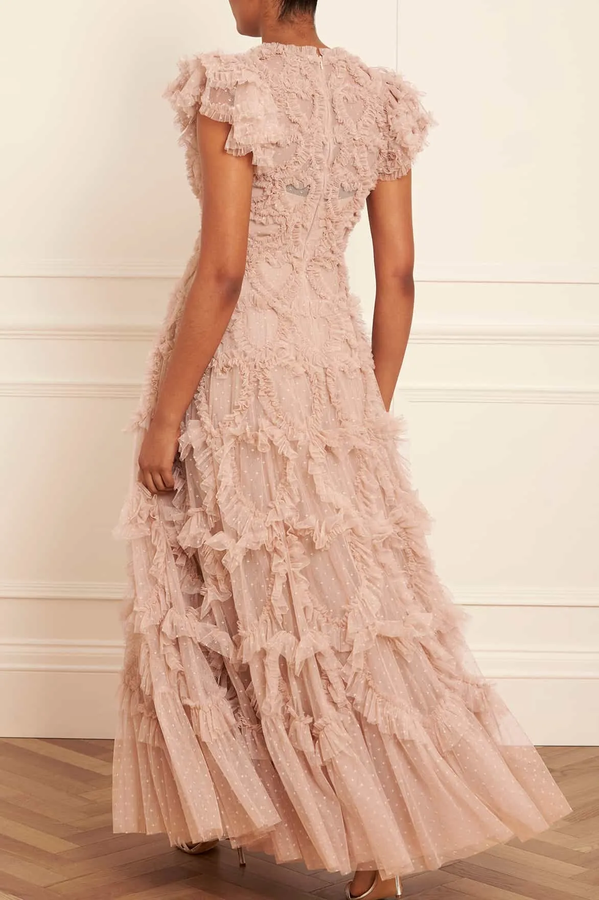 Amorette V-Neck Gown Comfortable Shape Calm Finish