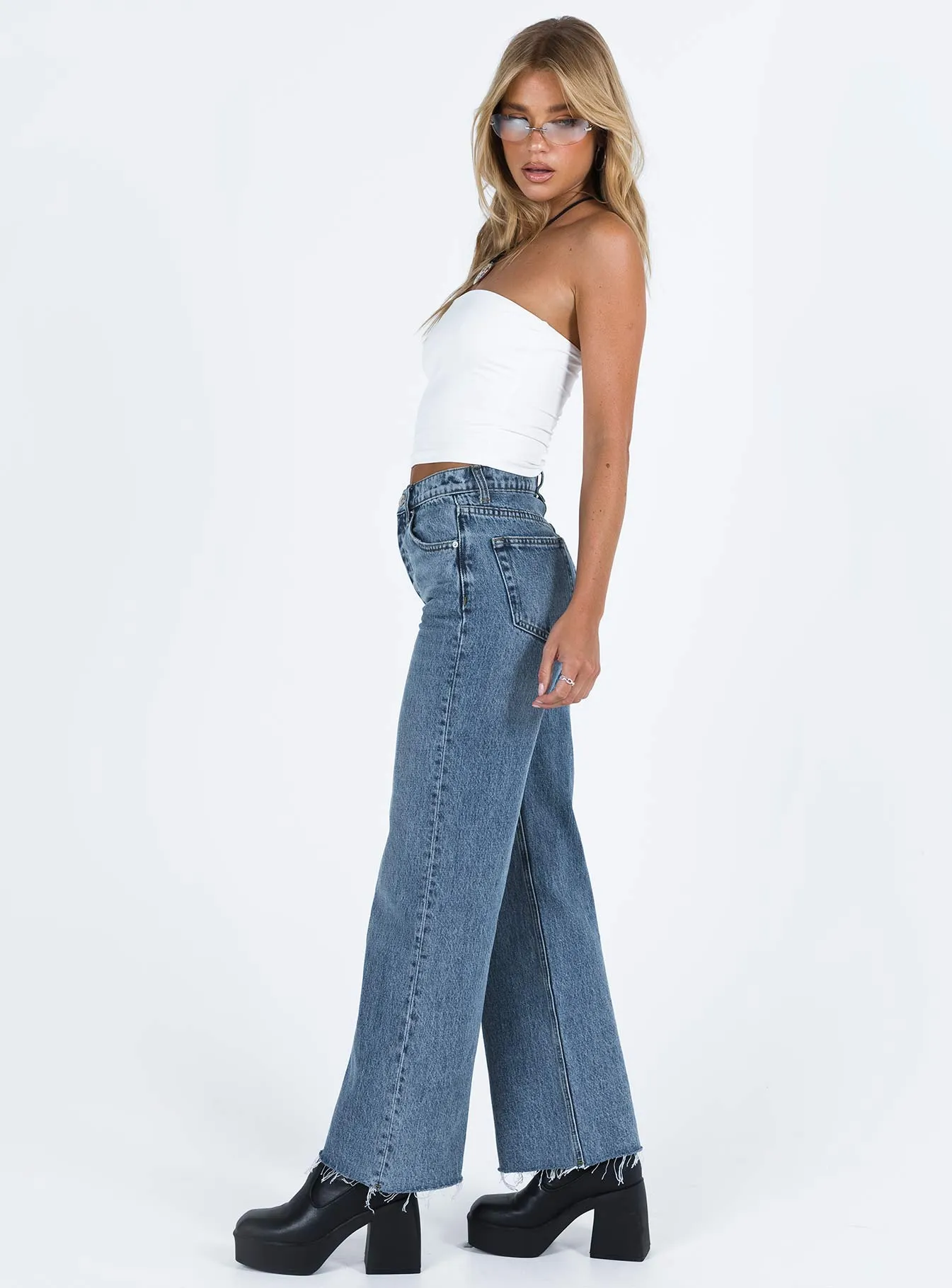 Everyday Loose Outfit Plan Fawcett High Rise Straight Leg Jeans Mid Blue Wash