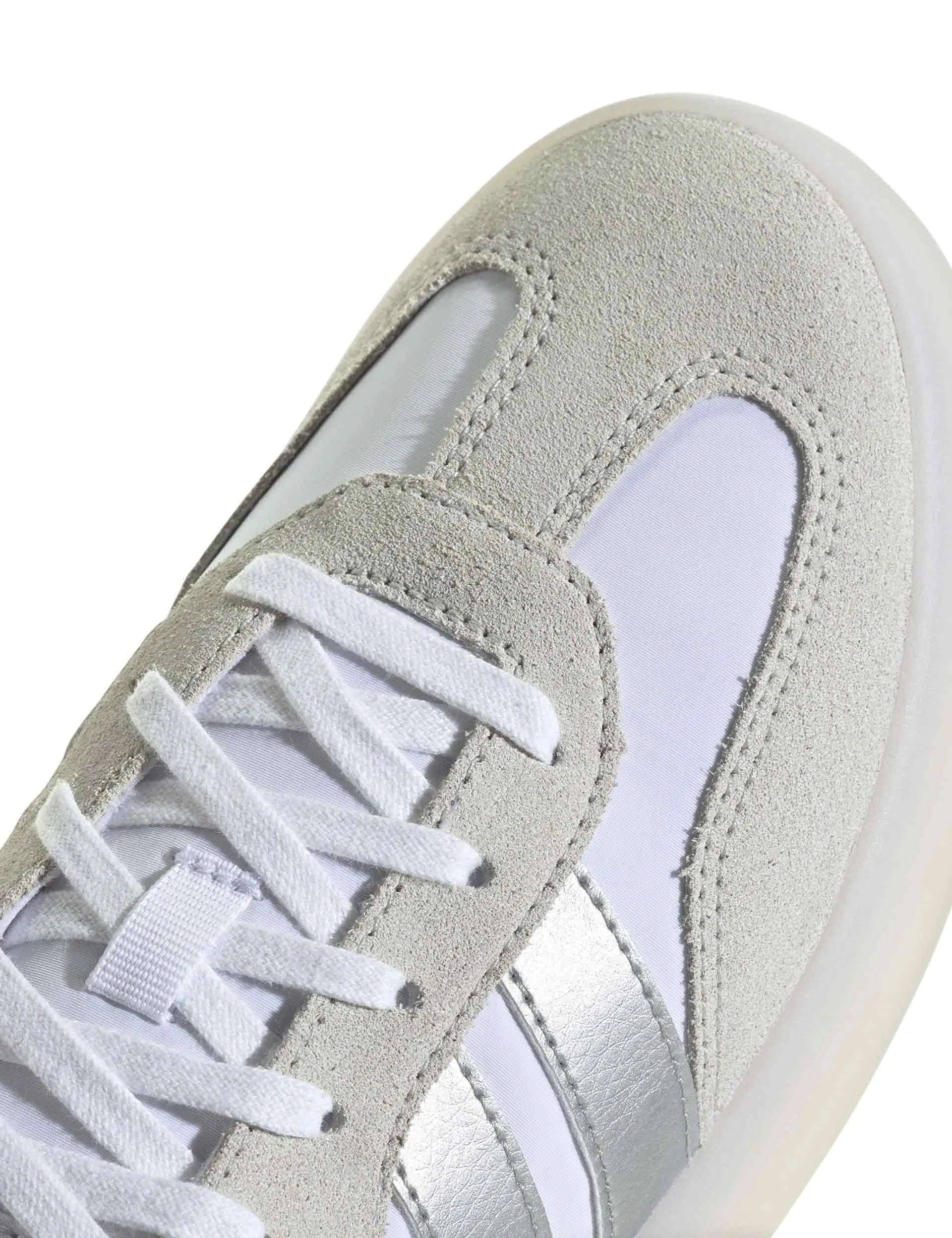 Walking Vibe Barreda Decode Shoes - Cloud White/Matte Silver/Grey One