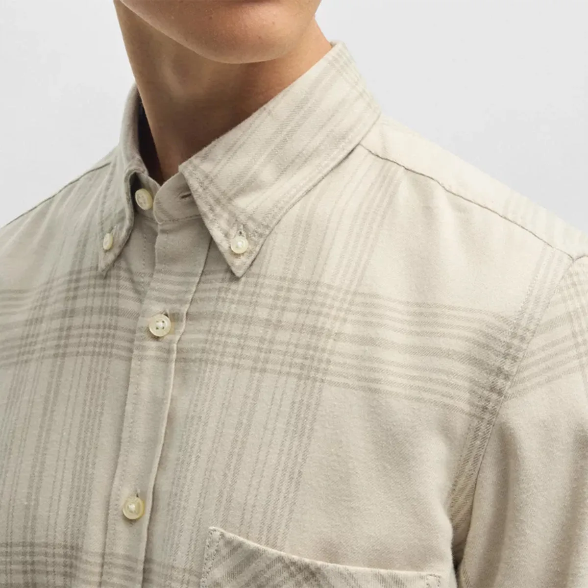 Soft Finish Boss - Rickert_M  Reg Fit Check Shirt in Beige