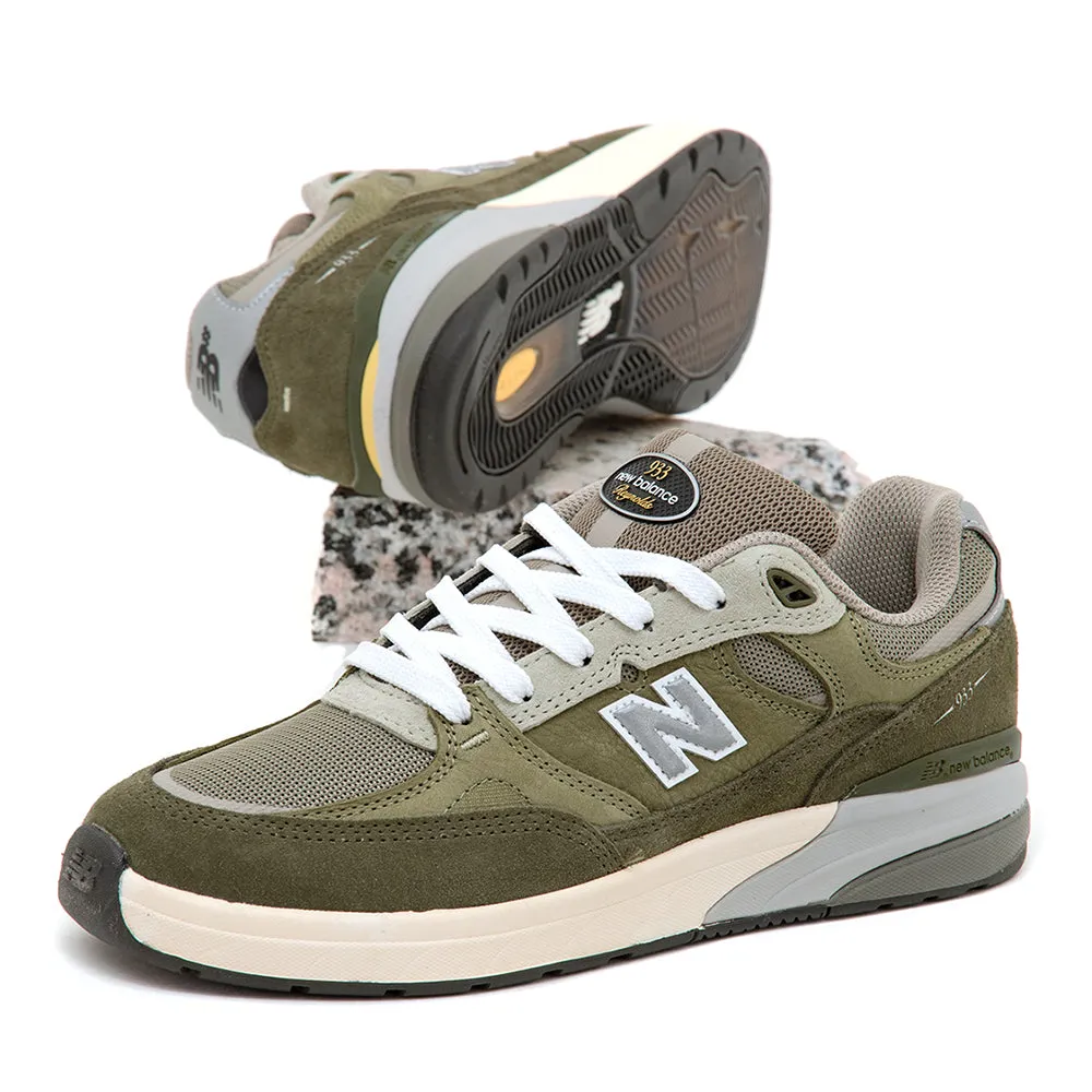 Anti Odor Gym Workout Comfort Outsole NM933 Andrew Reynolds (Dk. Olive / Lt. Olive)