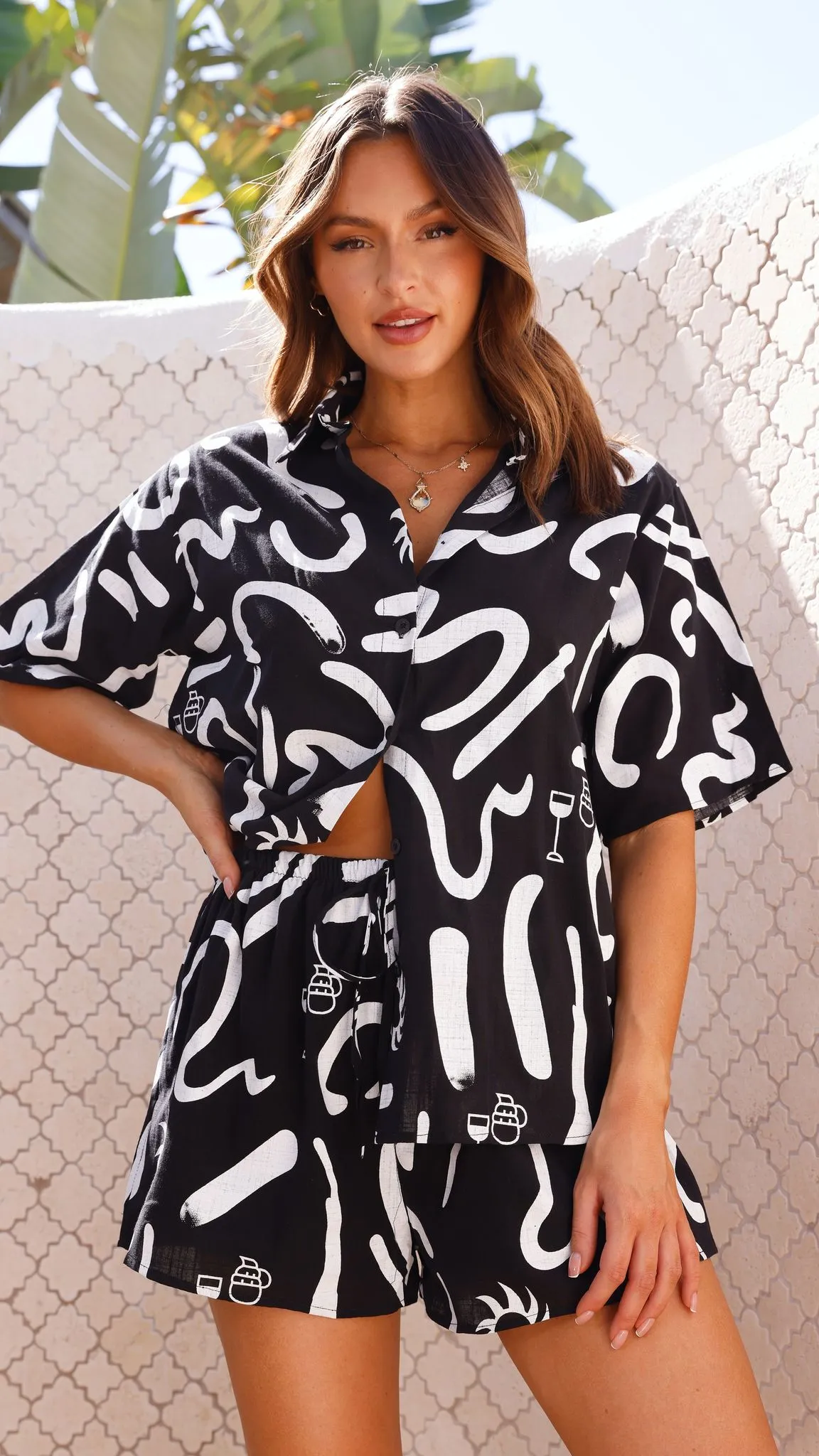 Meta Mood AntiBacterialTextile Charli Button Up Shirt and Shorts Set - Black/White