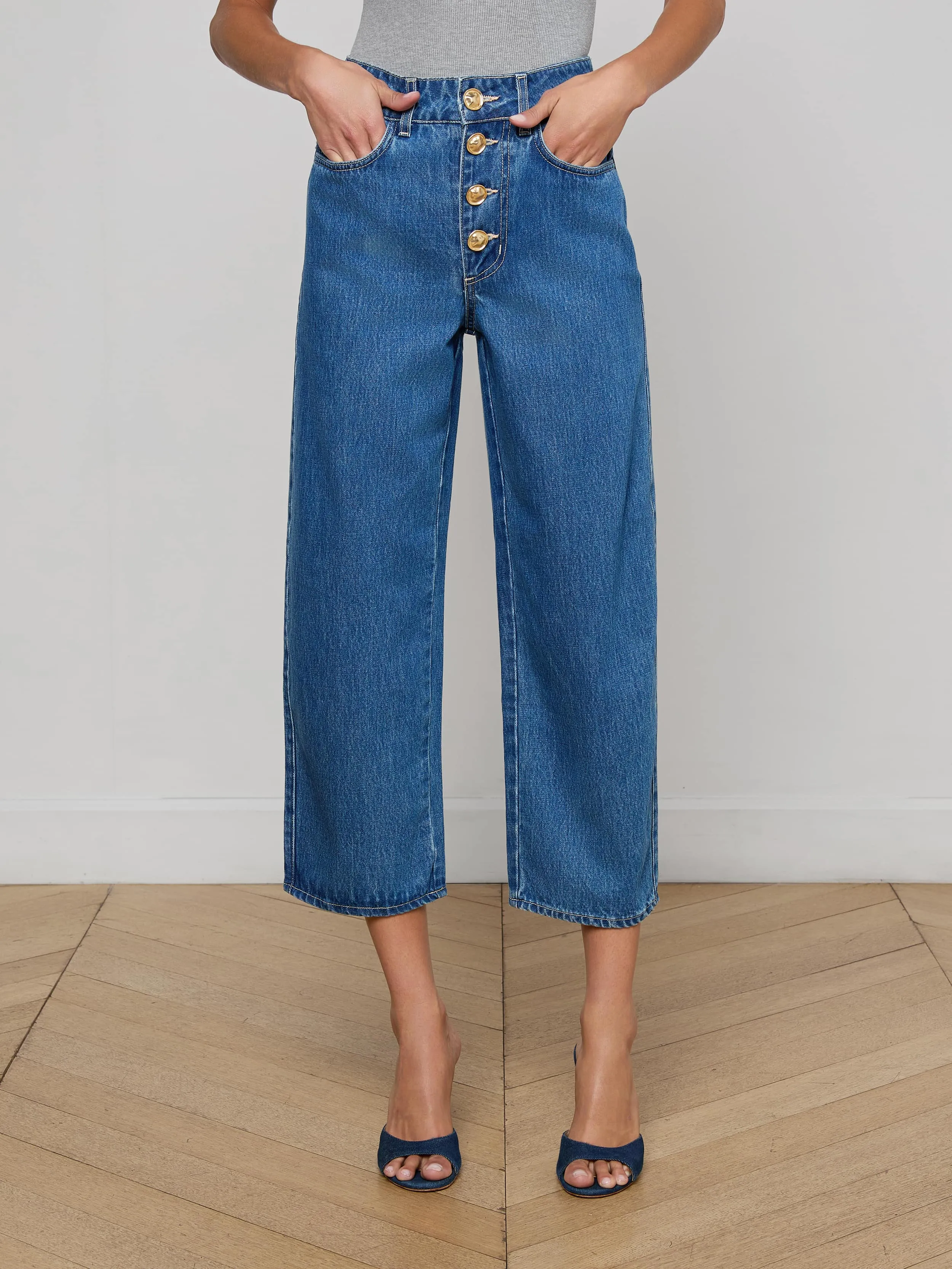 Liora Cropped Jean Versatile Look Smart Casual Athlete Fit