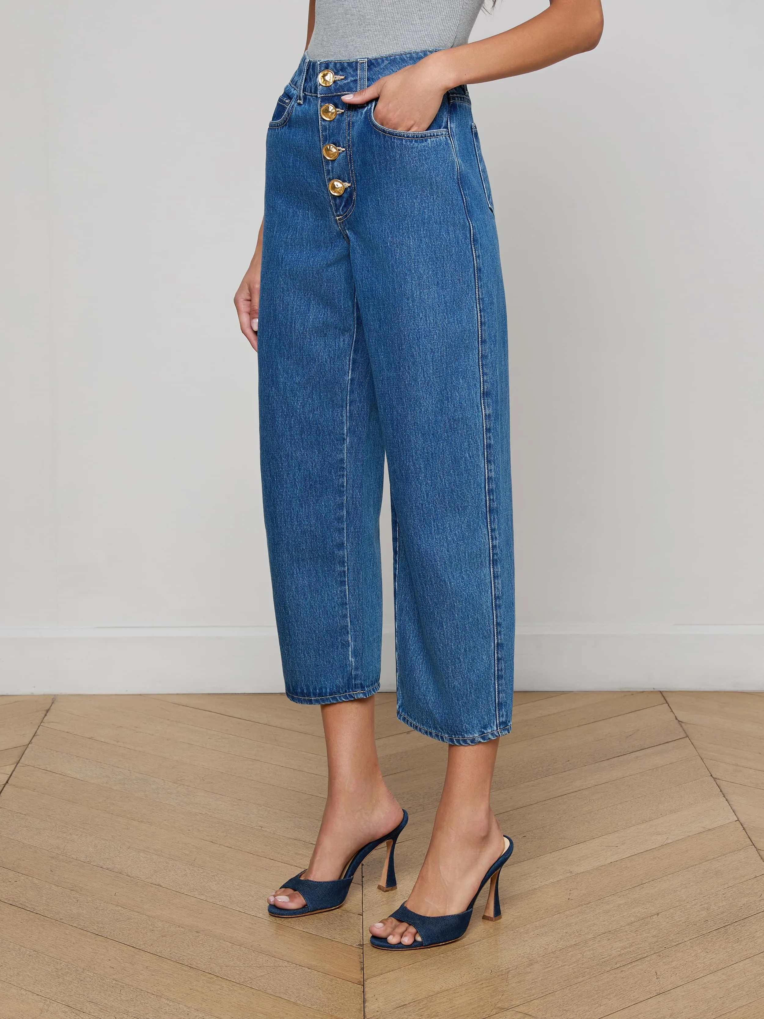 Liora Cropped Jean No Fade Look