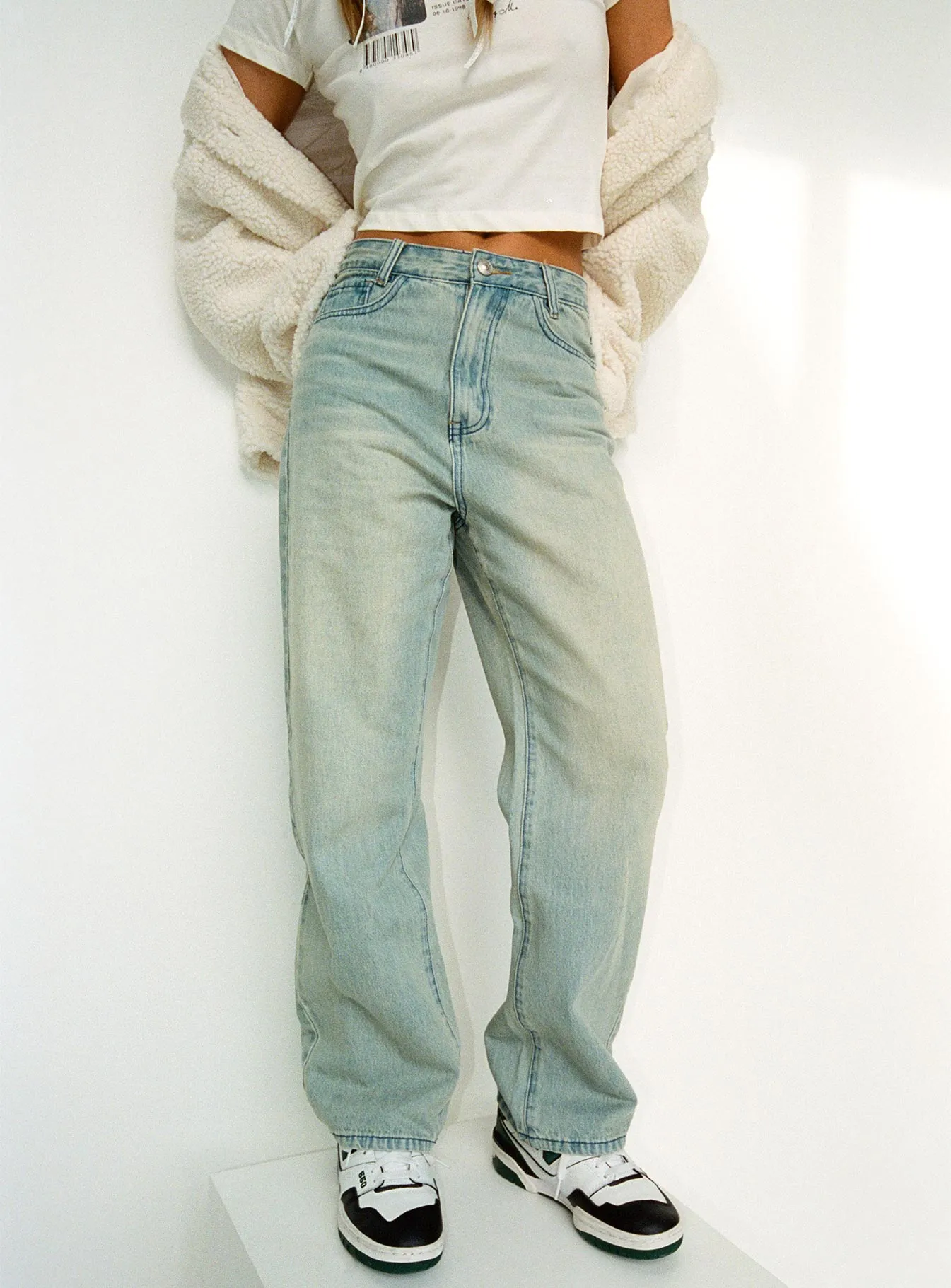 Clear The Air Jeans Light Wash Denim All Around Fit