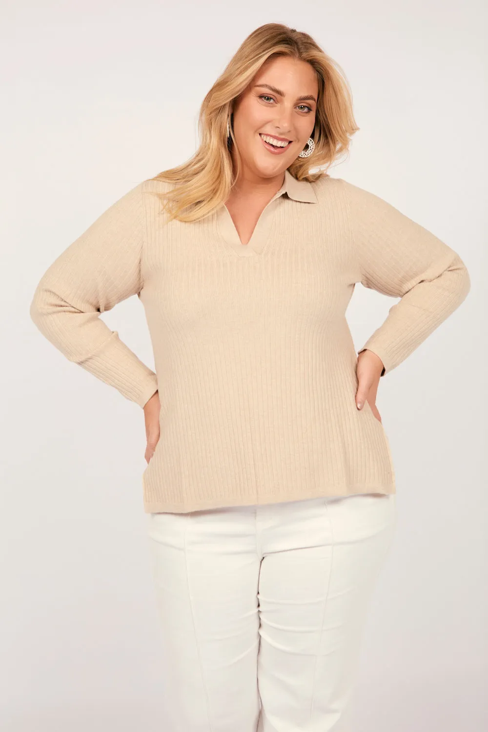 Collared Knitted Top in Oatmeal ExpandableSideGussets