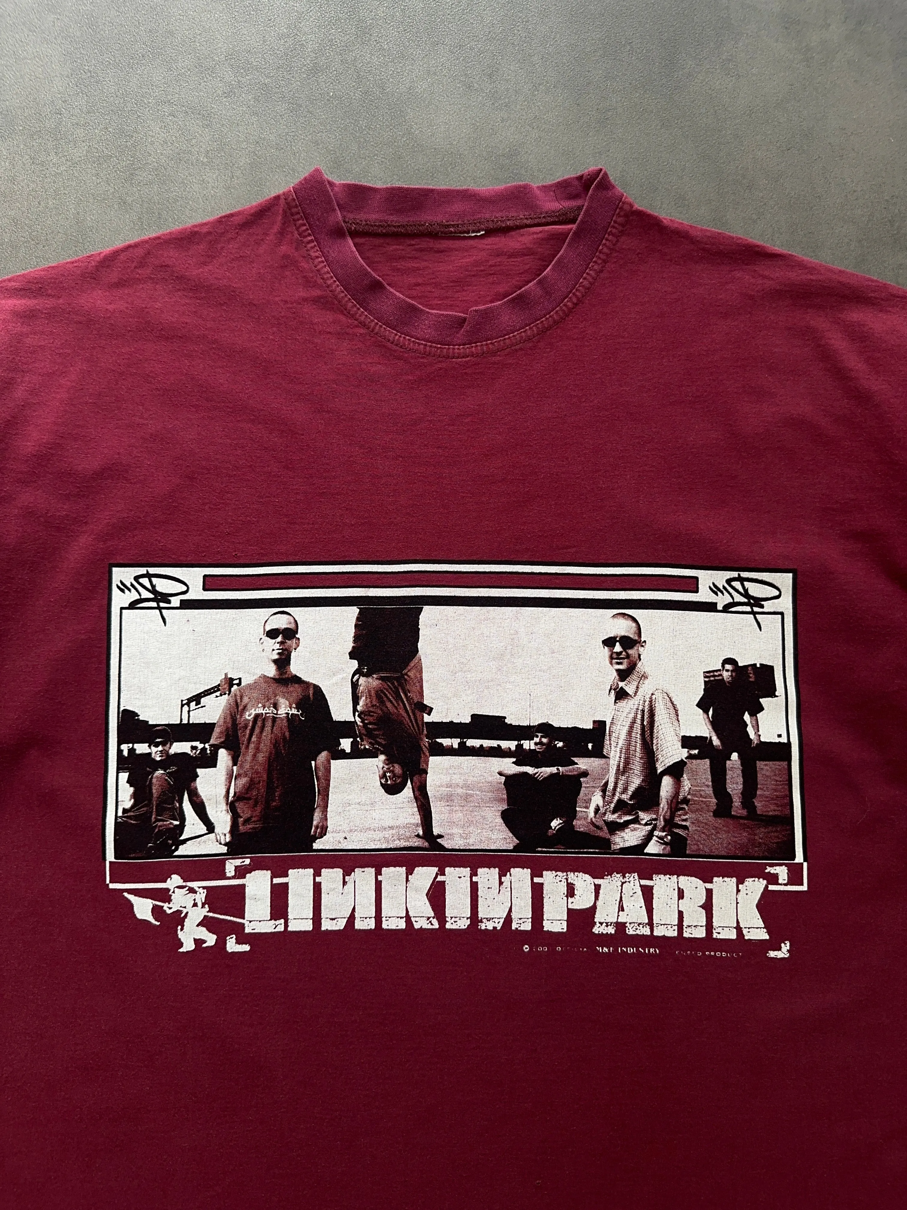 Reinforced Shoulder Simple and Chic 2000s Linkin Park Hybrid Theory tee (L)