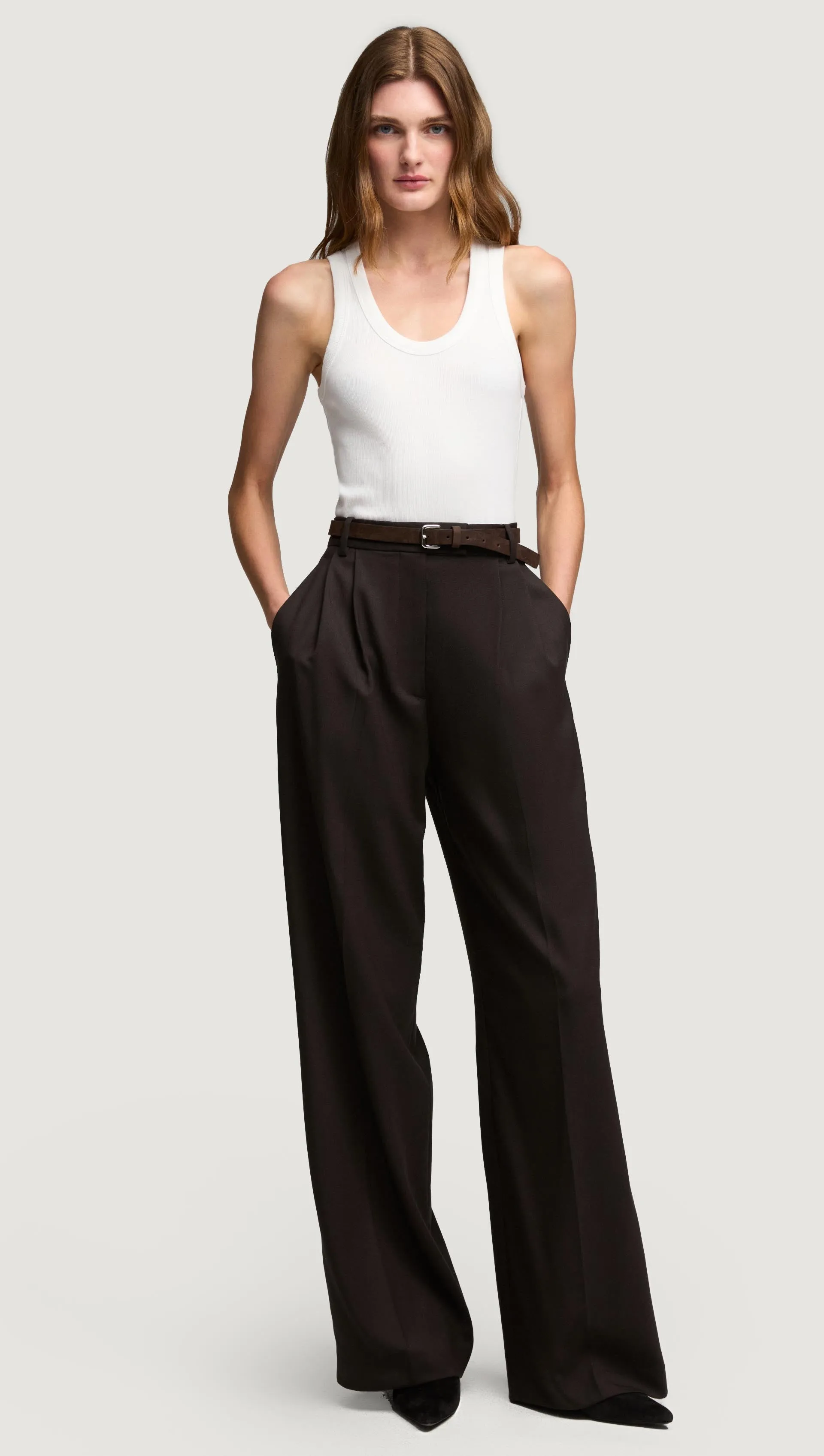 FlexibleKnees Pleated Trouser in Seasonless Wool | Coffee