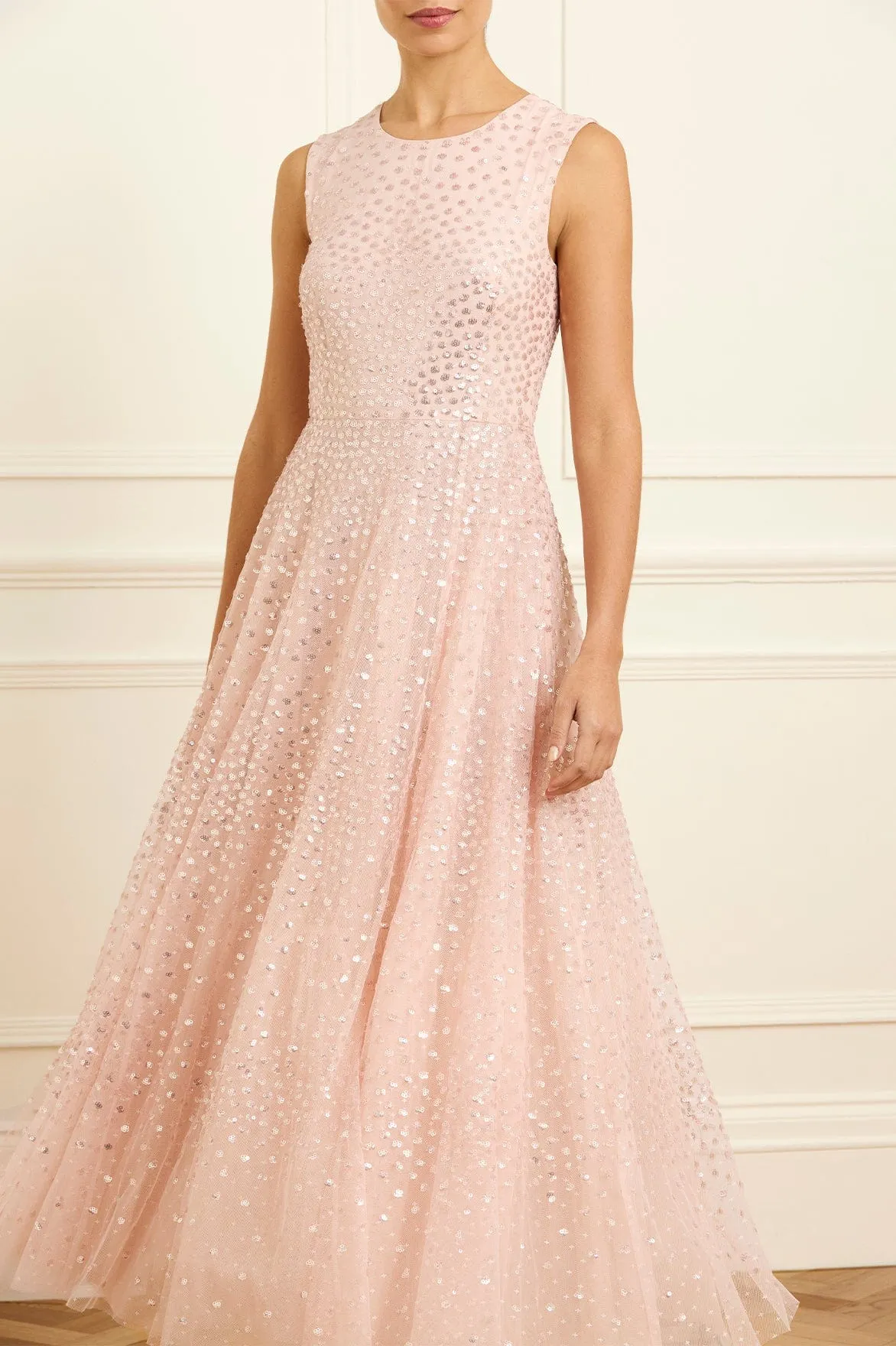 Natural Wrap Scatter Dot Short Cape Ankle Gown