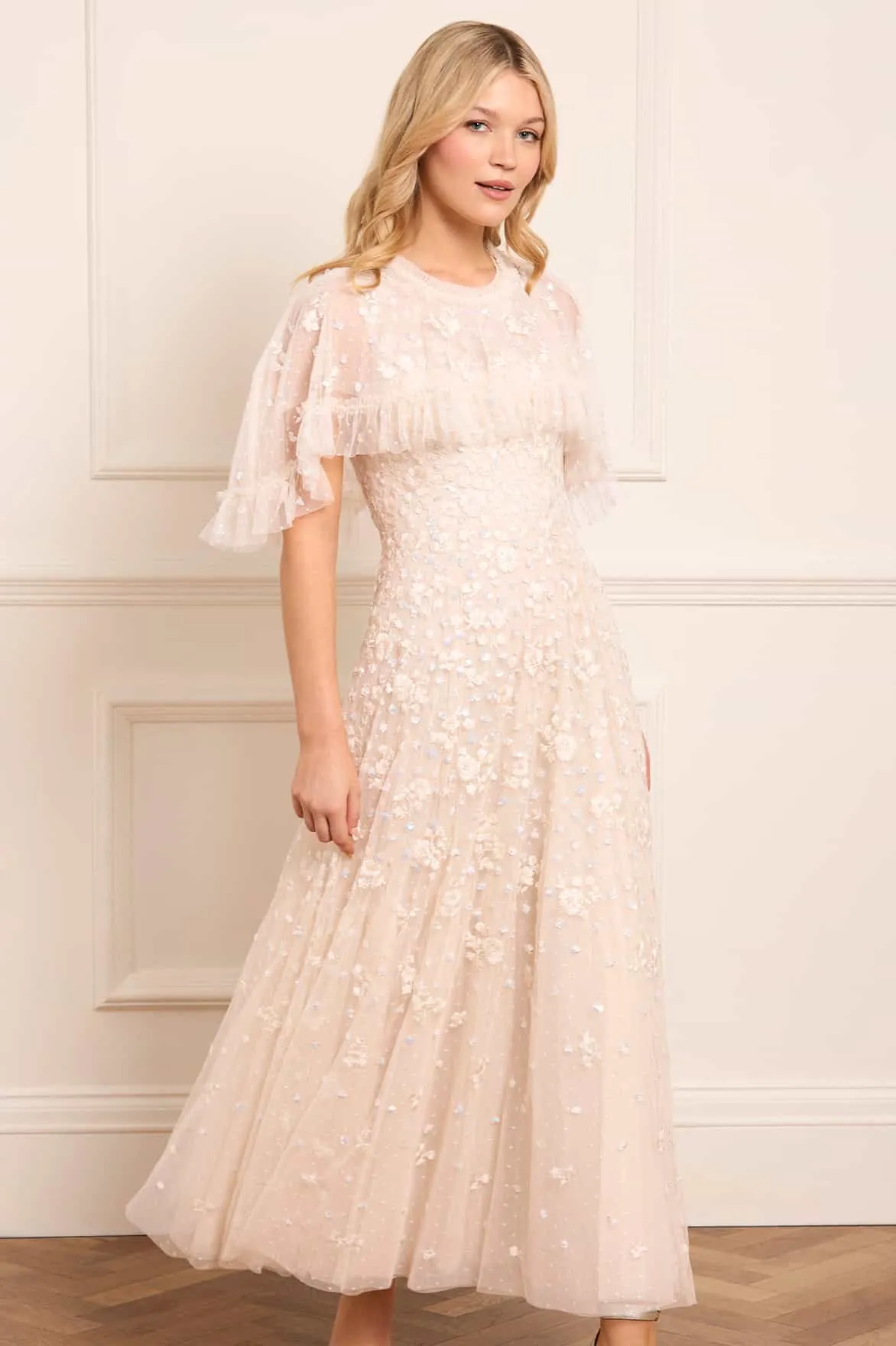 Dahlia Ditsy Short Cape Ankle Gown Figure-Skimming