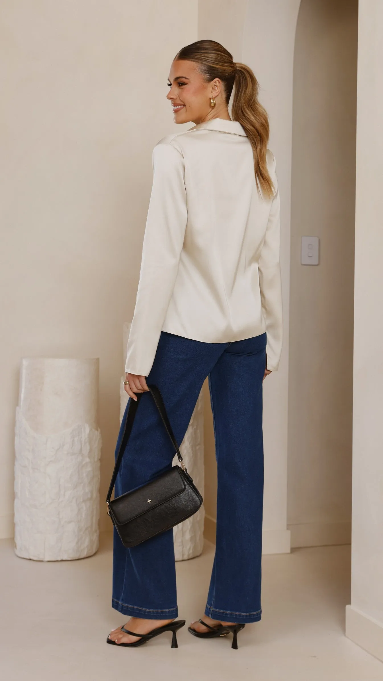 Comfortable Fashion Darielle Tie Front Long Sleeve Top - Champagne