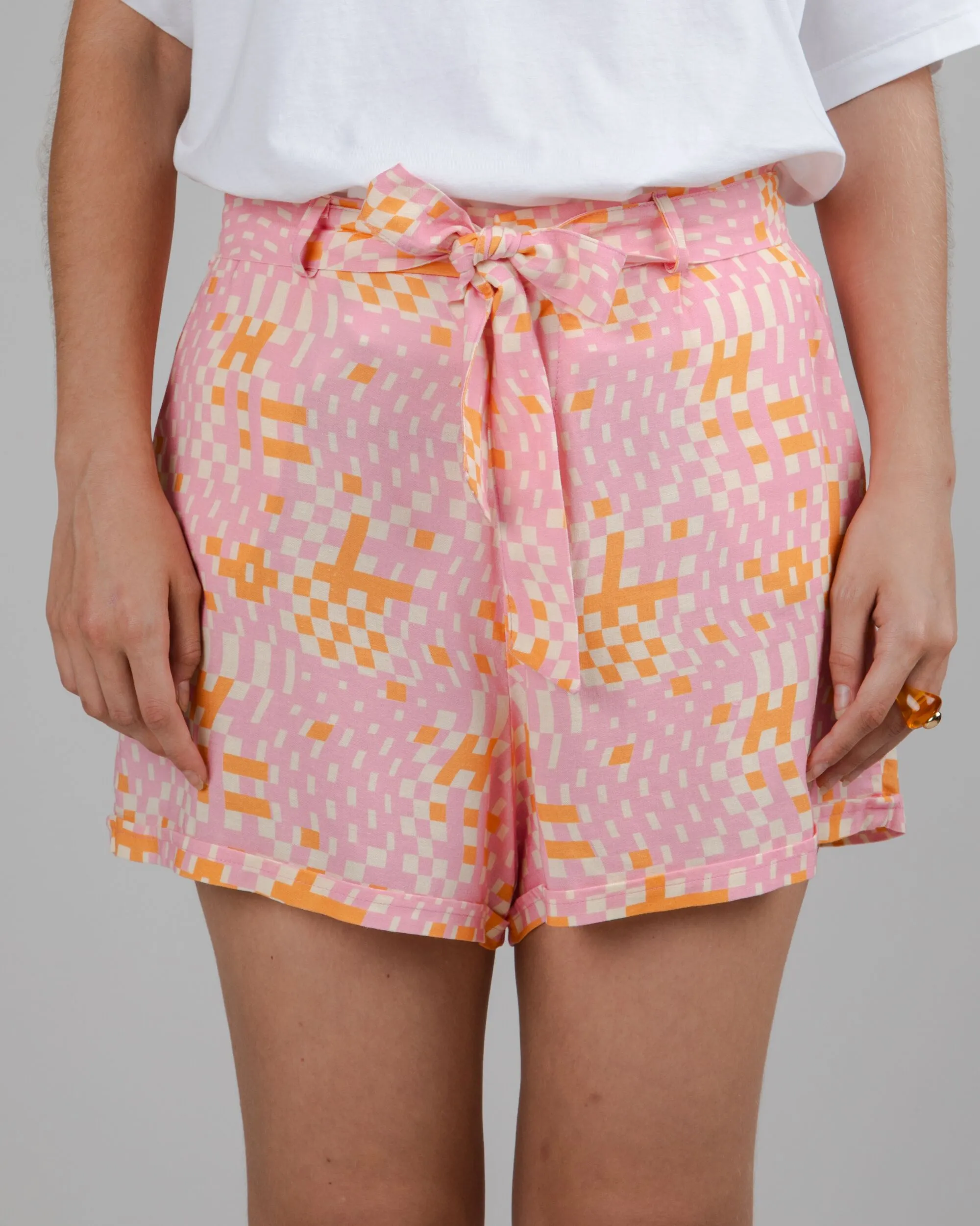 Dizzy Belted Shorts Rose Moisture Management Lining