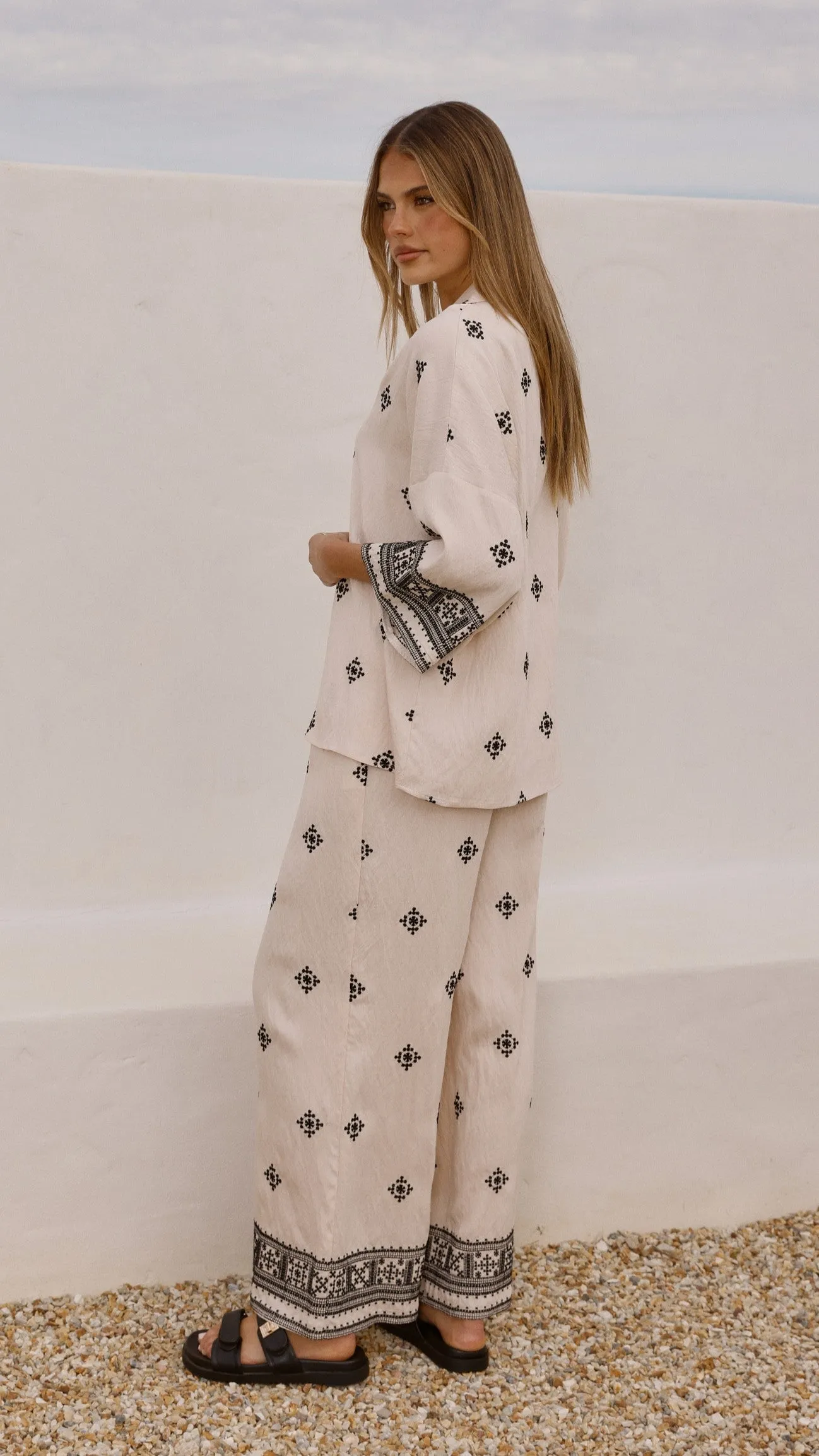 Deni Button Up Shirt - Beige/Black Everyday Comfort