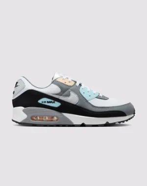 Nike Air Max 90 Durable tread