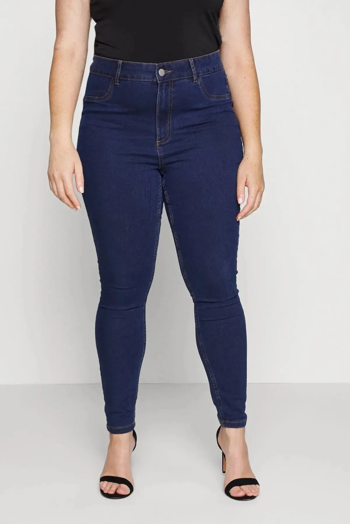 Relaxed Style Evoke Curve Stretch Jeans