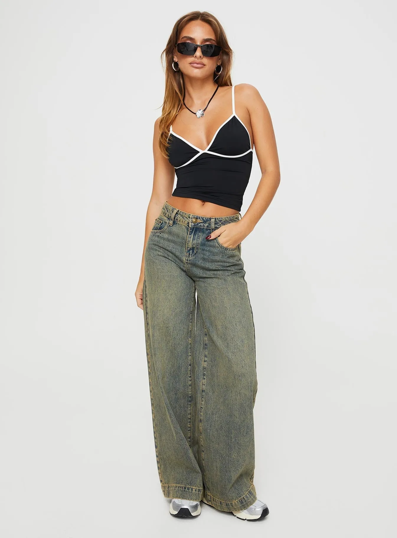 Tap In Mid Rise Jeans Tea Wash Low Maintenance