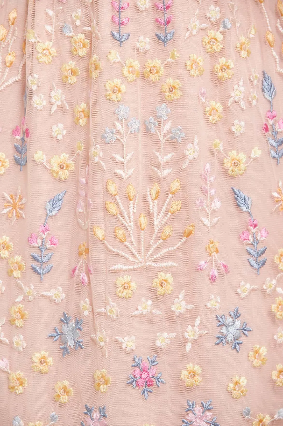 Smooth Edge Calm Texture Flowerbed Embroidery Ankle Gown