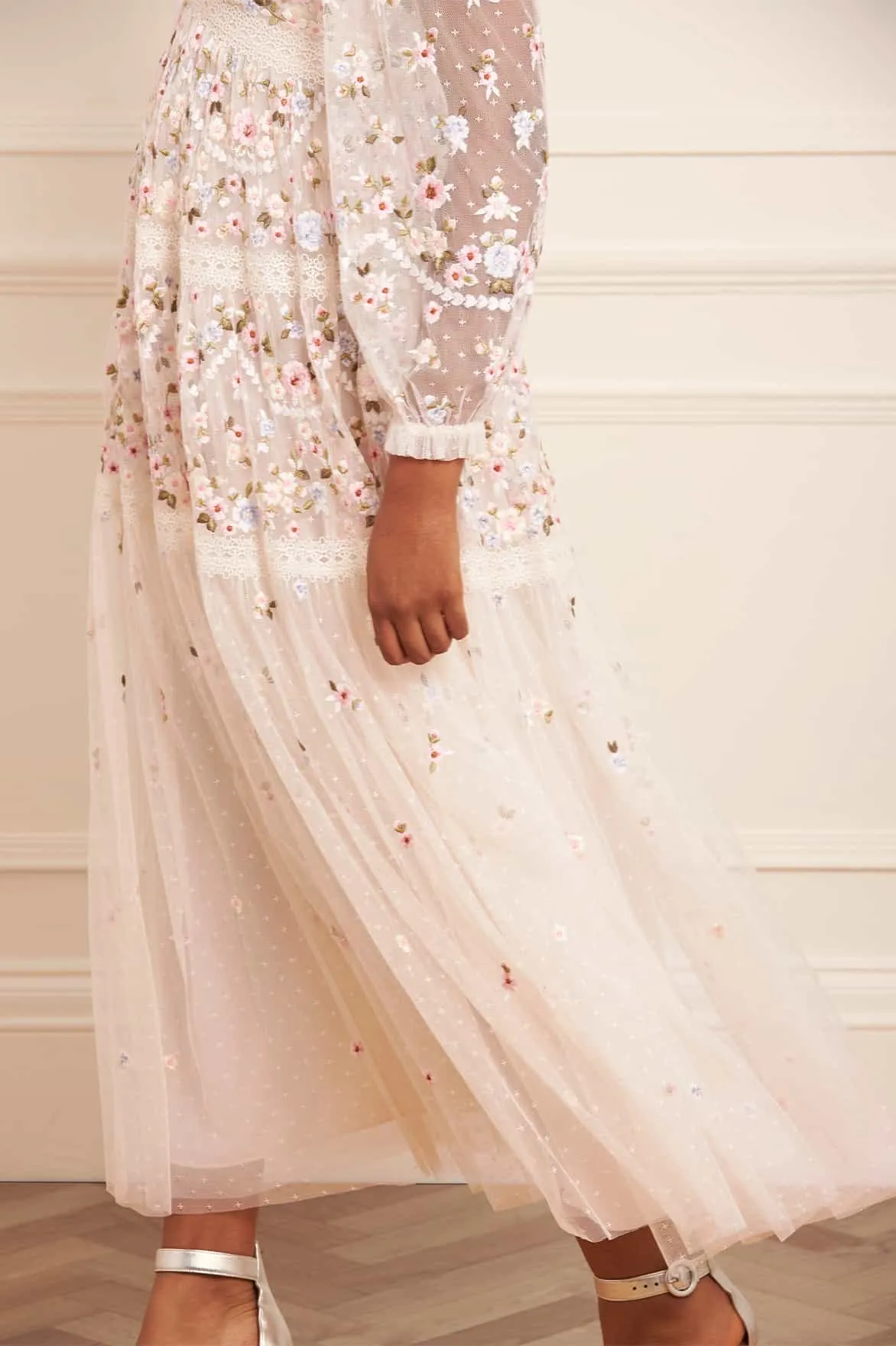 Fit Waist Garland Ribbon Ankle Gown