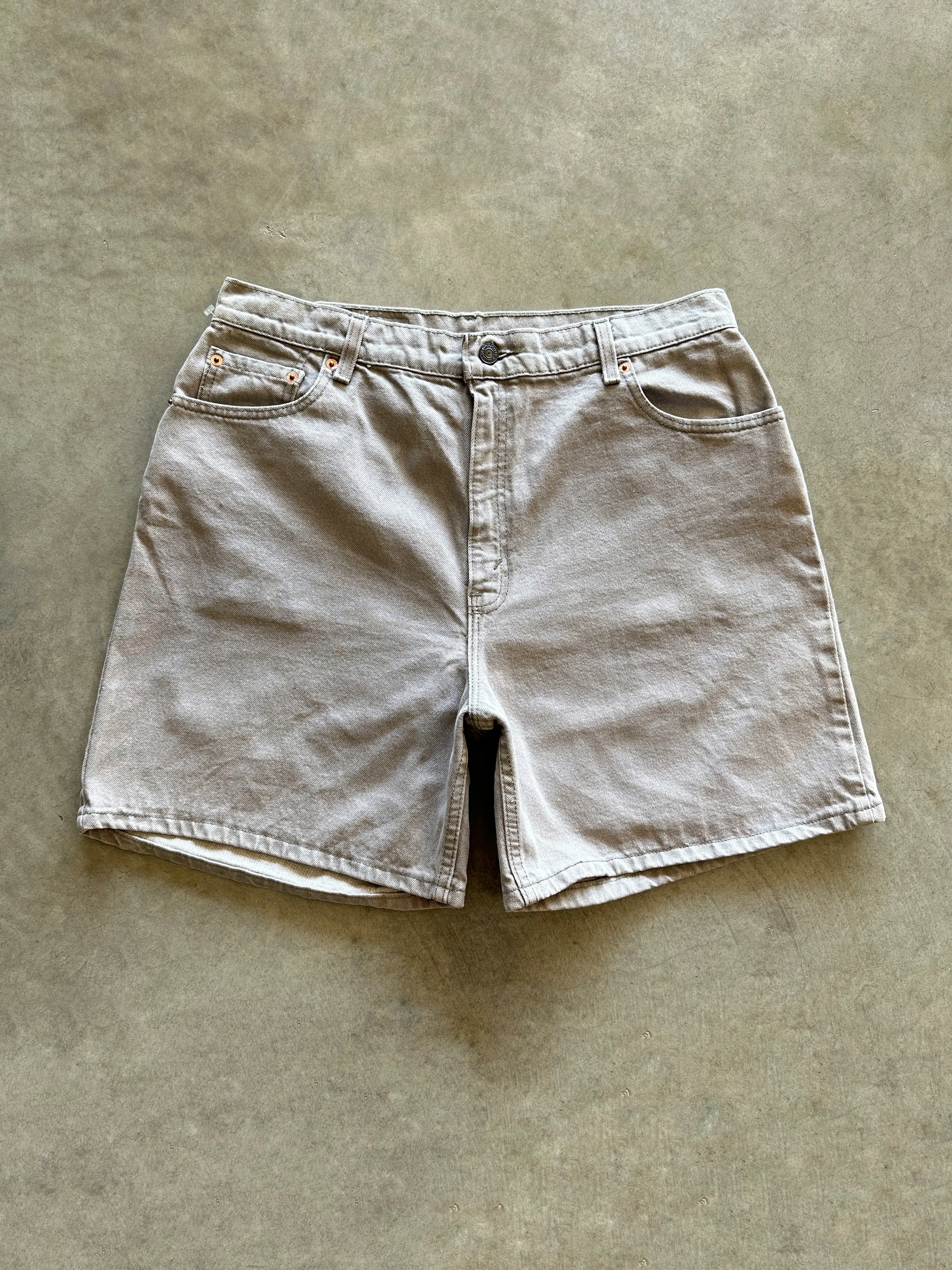 Fun Patterns 1990s Levis denim shorts (32)