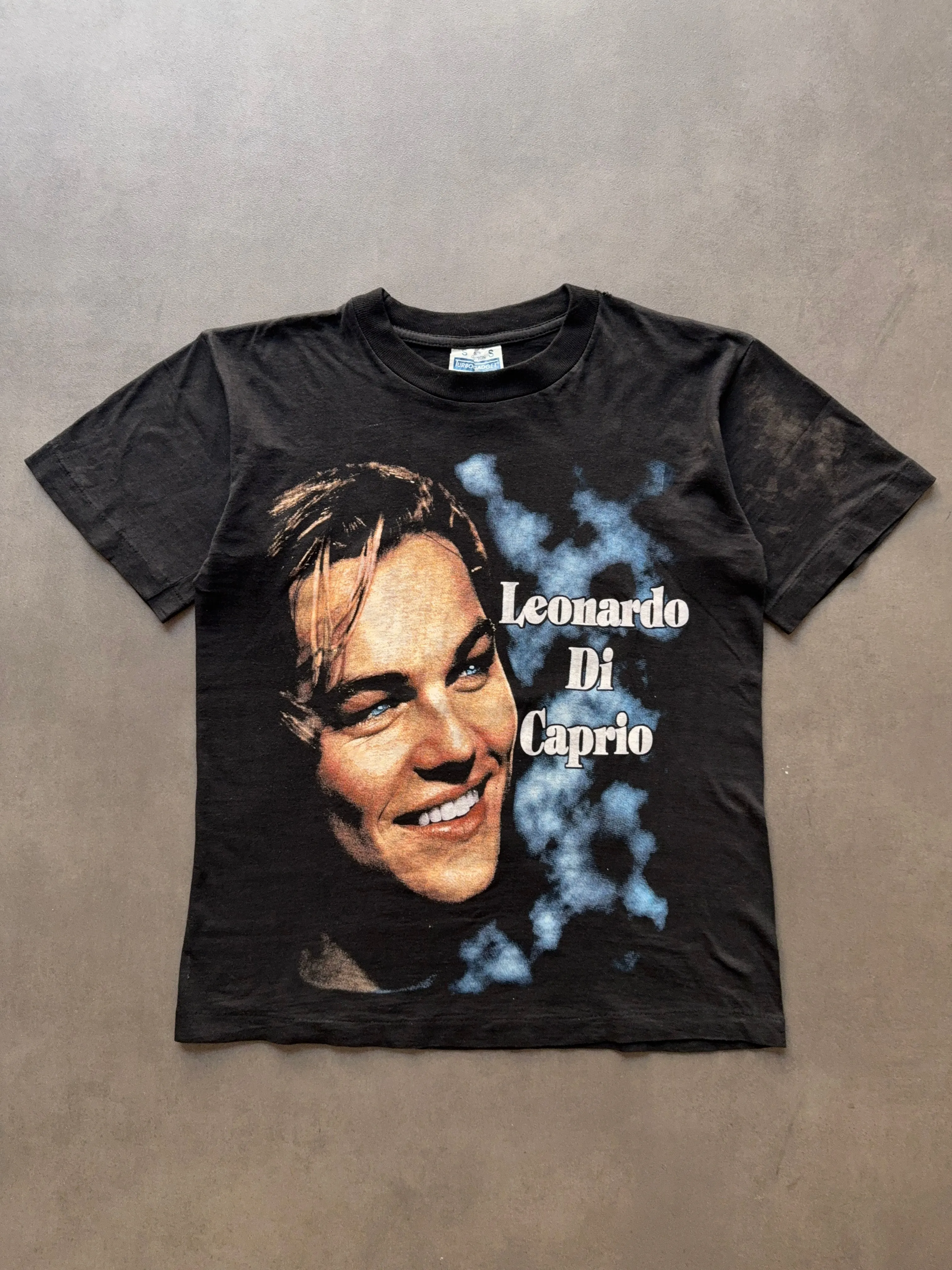 1990s Leonardo DiCaprio tee (S) Timeless Must-Have Cozy and Light