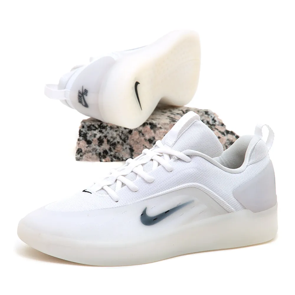 Zoom Nyjah 4 (White / Black - White - Black) Buckle Fit plantar fasciitis support