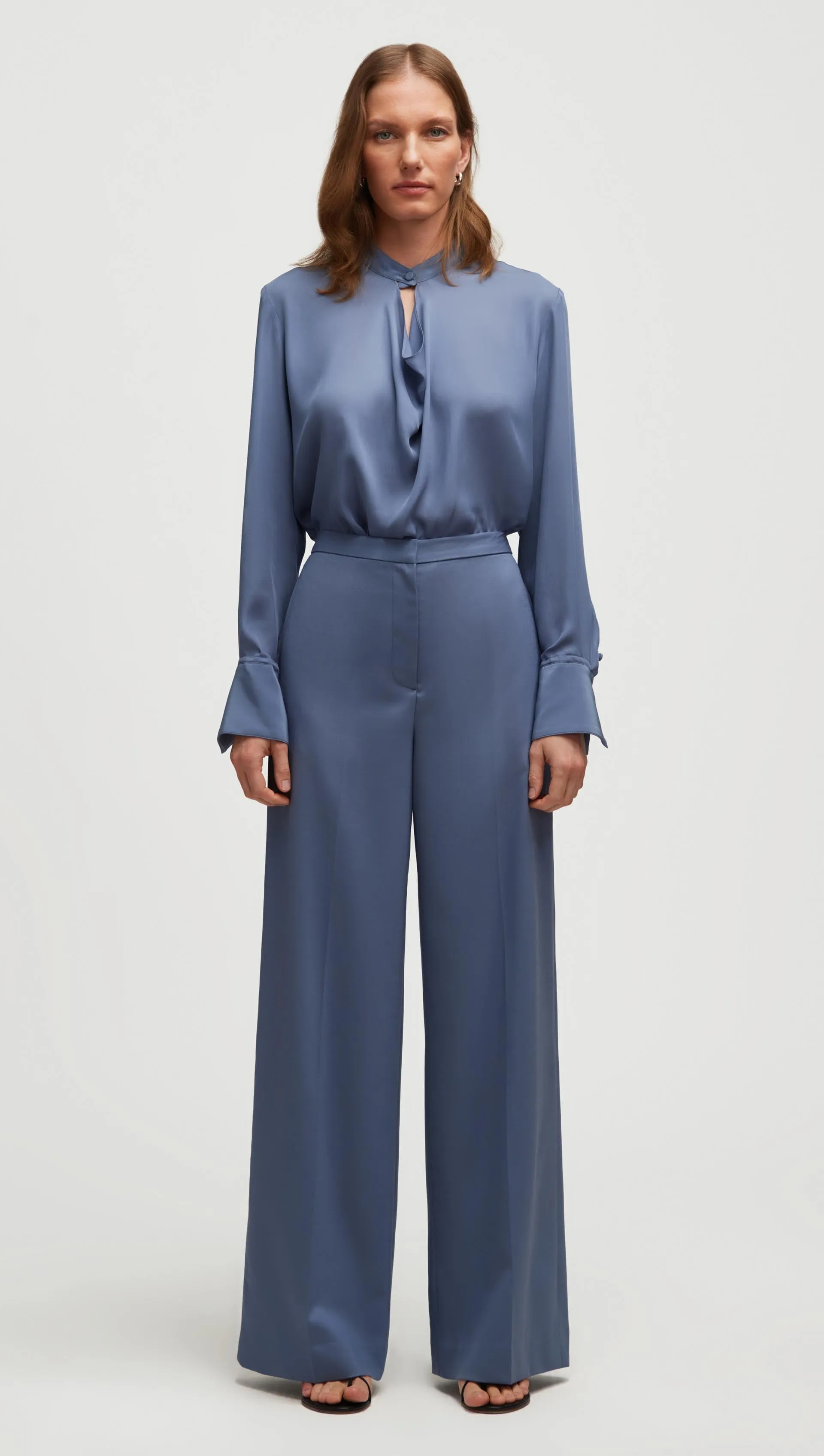 Core Basic Jones Trouser in Seasonless Wool | Powder Blue