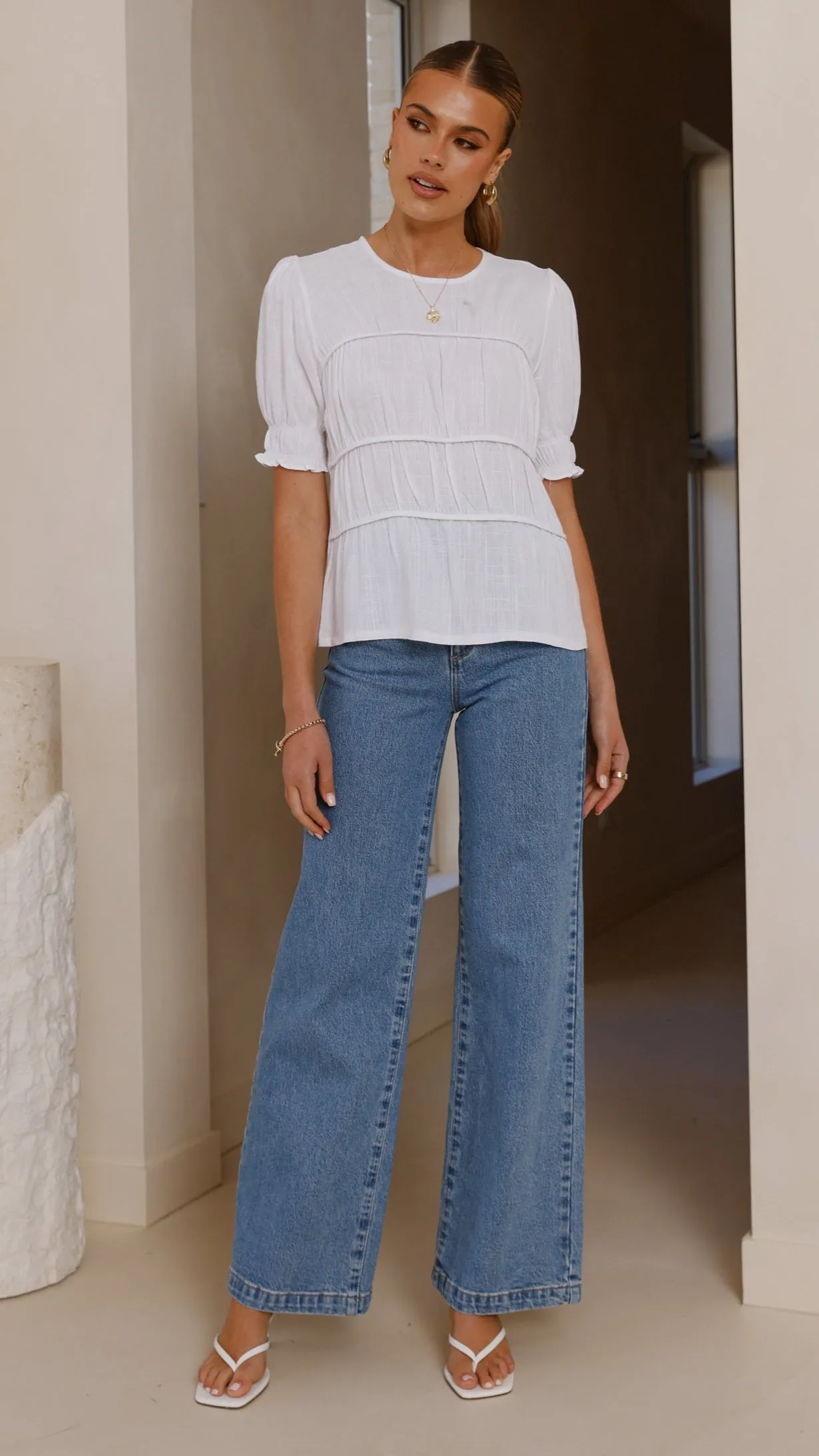 Kai Short Sleeve Top - White FlexibleWaistband Icon Fit