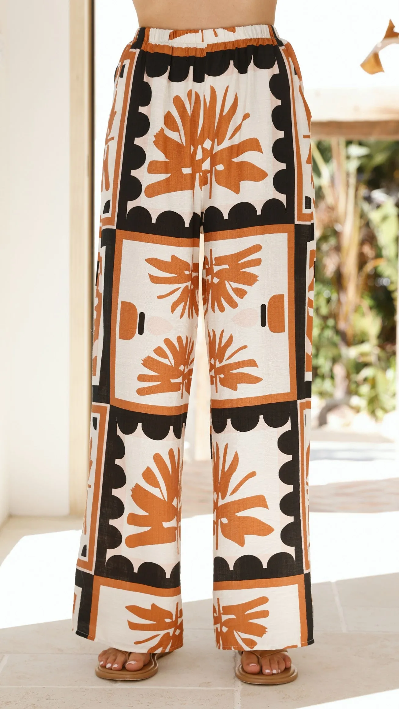 MultiDirectionalFlex Kailani Strapless Top and Pants Set - Rust/Black Palm Print