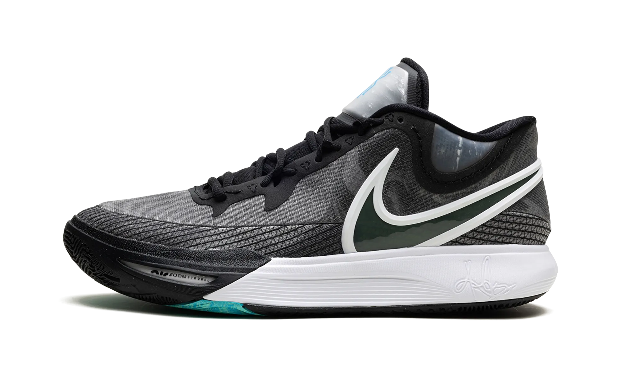 running in a martial arts studio shoes Kyrie 8 "Light Menta"