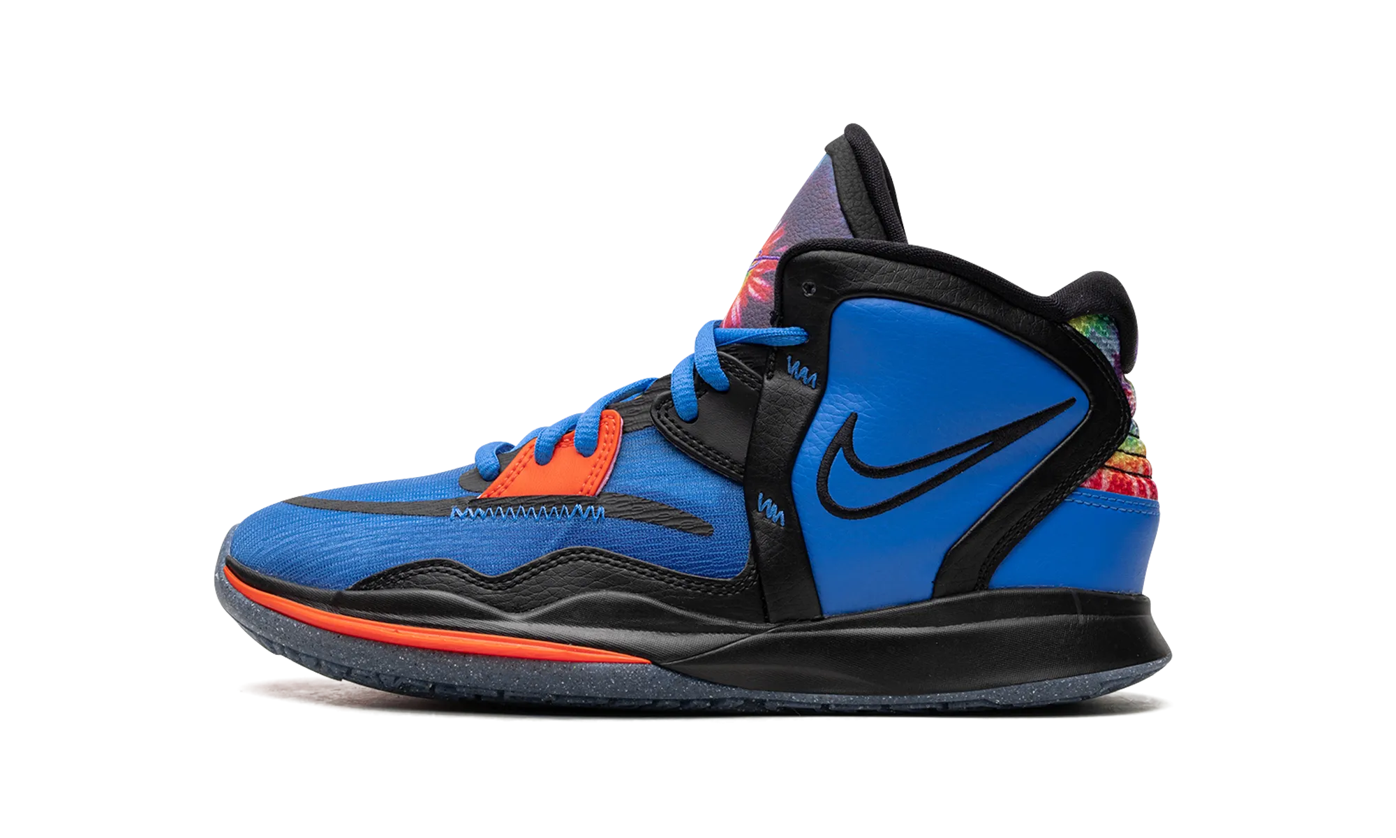 Dynamic Landing Zone running in cities Kyrie Infinity SE GS "Tie-Dye"
