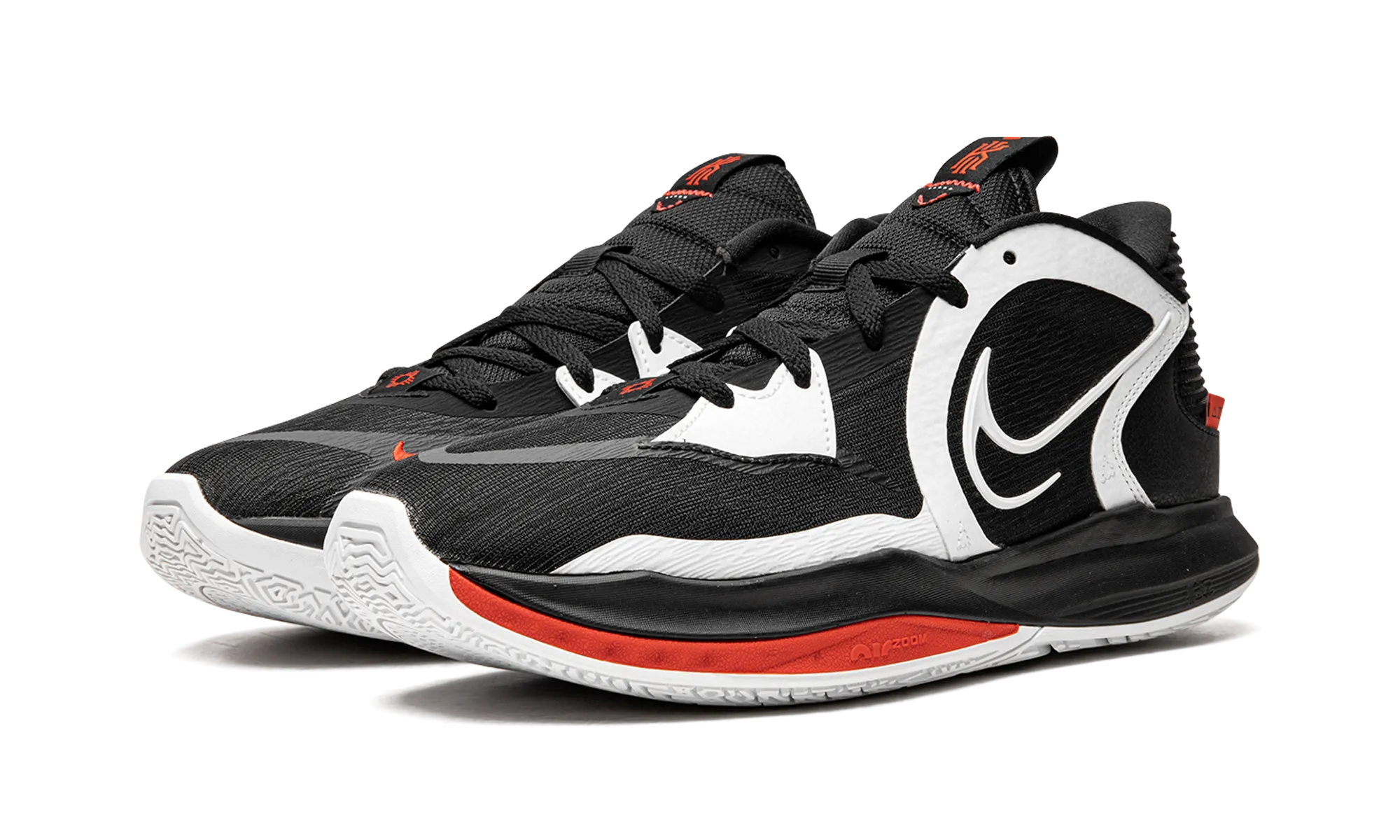 toe - box roomy shoes rainy - day running shoes Kyrie Low 5 "Dominoes"