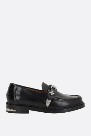 brushed leather loafers Urban Essential Vacation Style