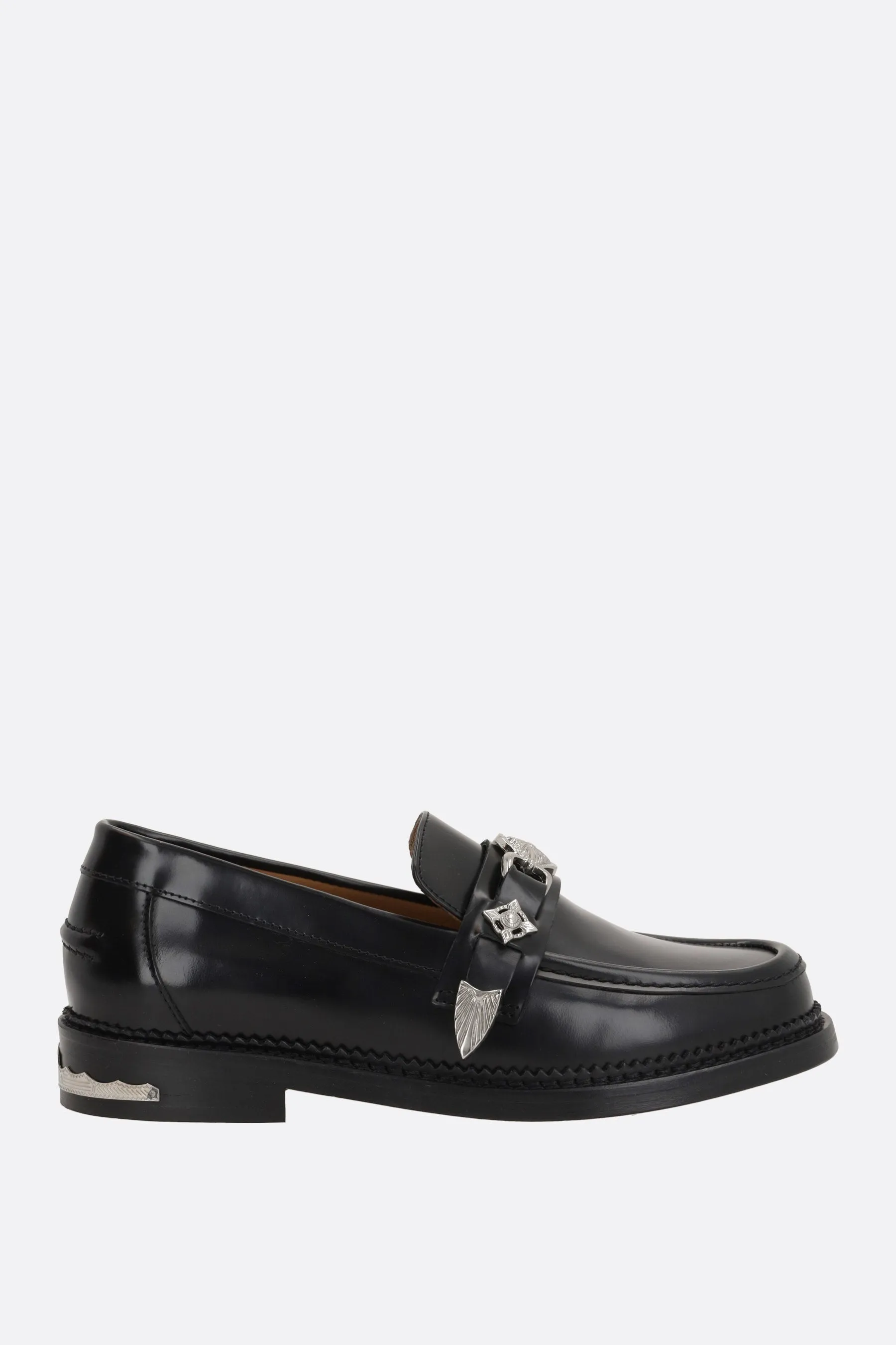 brushed leather loafers Urban Essential Vacation Style