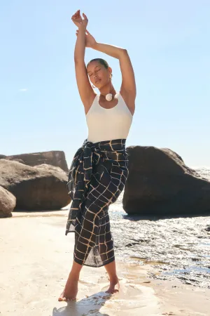 Classic Zip Up Heat Sealed Seams Linen Sarong in Woven Echo