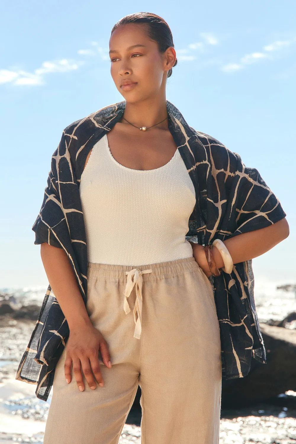 Lightweight Polyester Blend TearResistantOuter Linen Sarong in Woven Echo