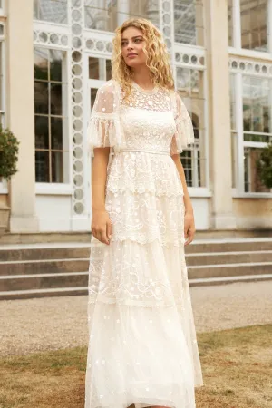 Glam Feel Midsummer Lace Round Neck Gown