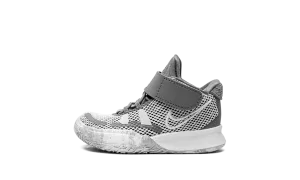 Kyrie 7 SE TD "Chip" running in hot weather