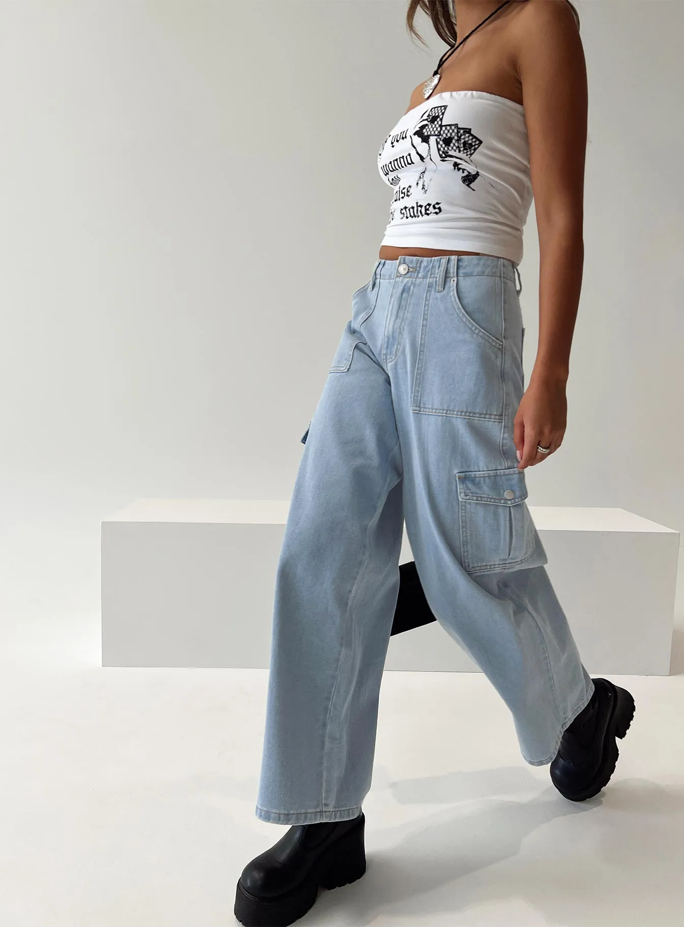 Minimal Edge Textured Vibrant Adrianne Wide Leg Cargo Jeans Light Wash Denim