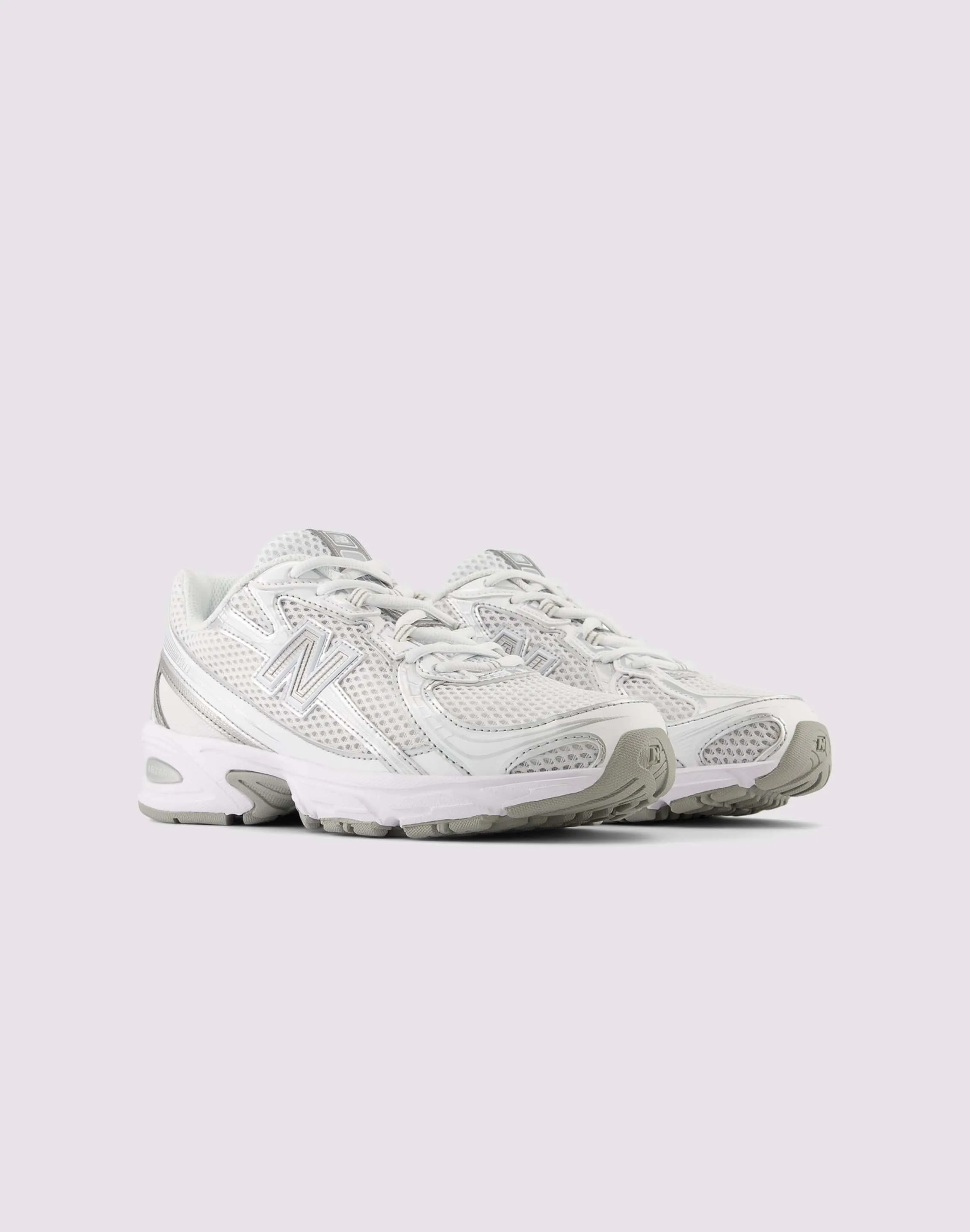 New Balance 740 "White/Silver" high - cut running gear trail - running