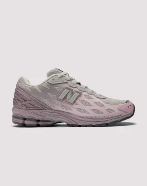 New Balance 1906W running on a track shoes
